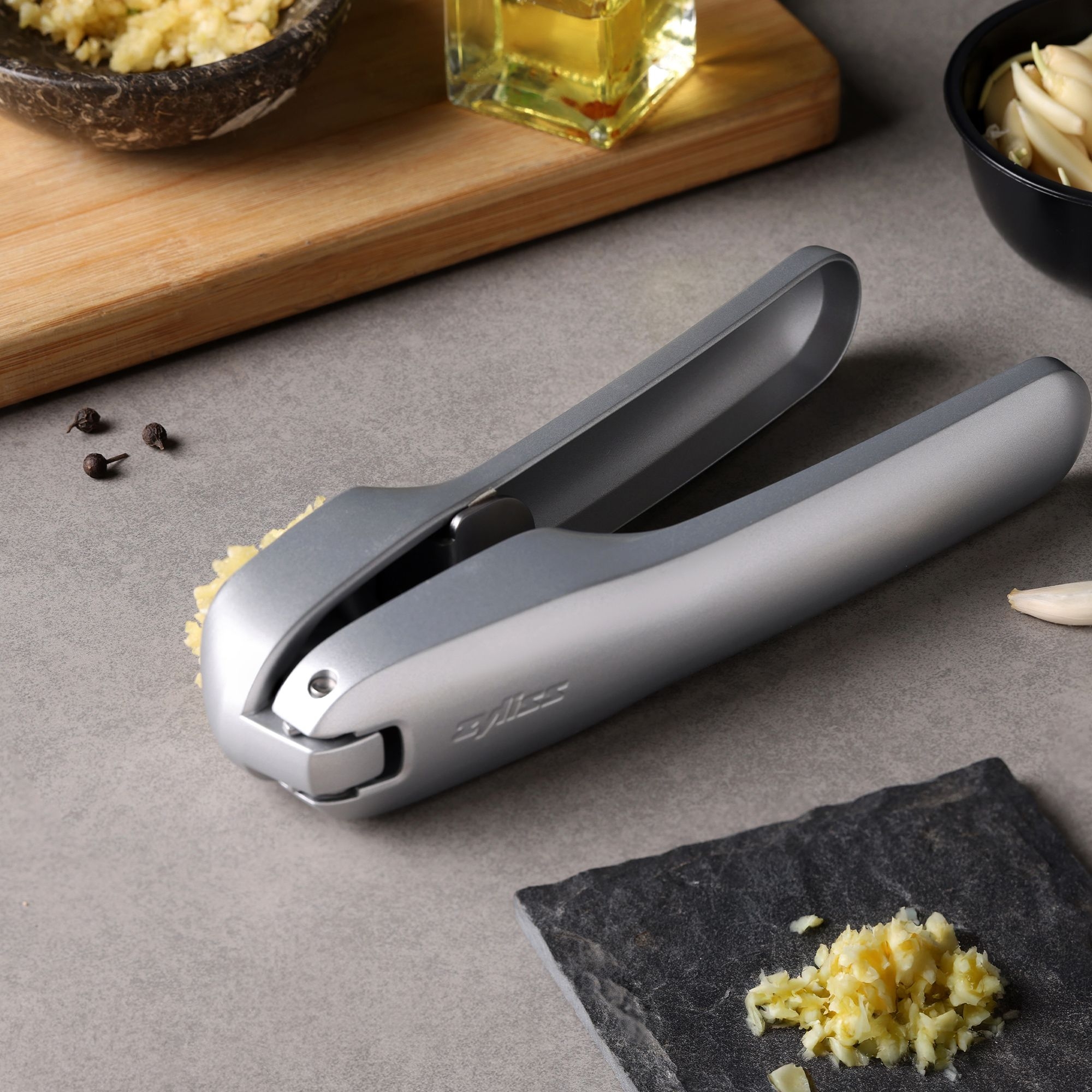 Zyliss - Susi 4 Garlic Press