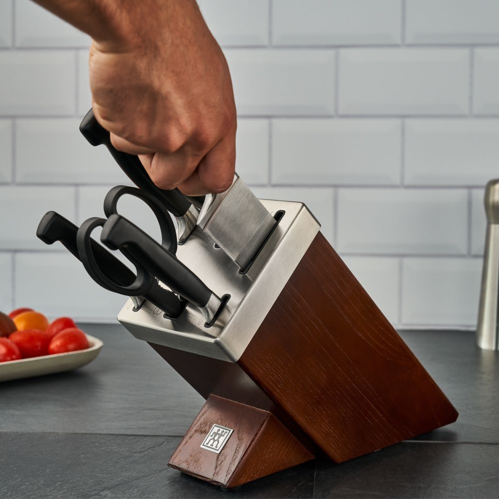 Zwilling - **** FOUR STARS self-sharpening 7-piece knife block Zwilling - **** FOUR STARS self-sharpening 7-piece knife block