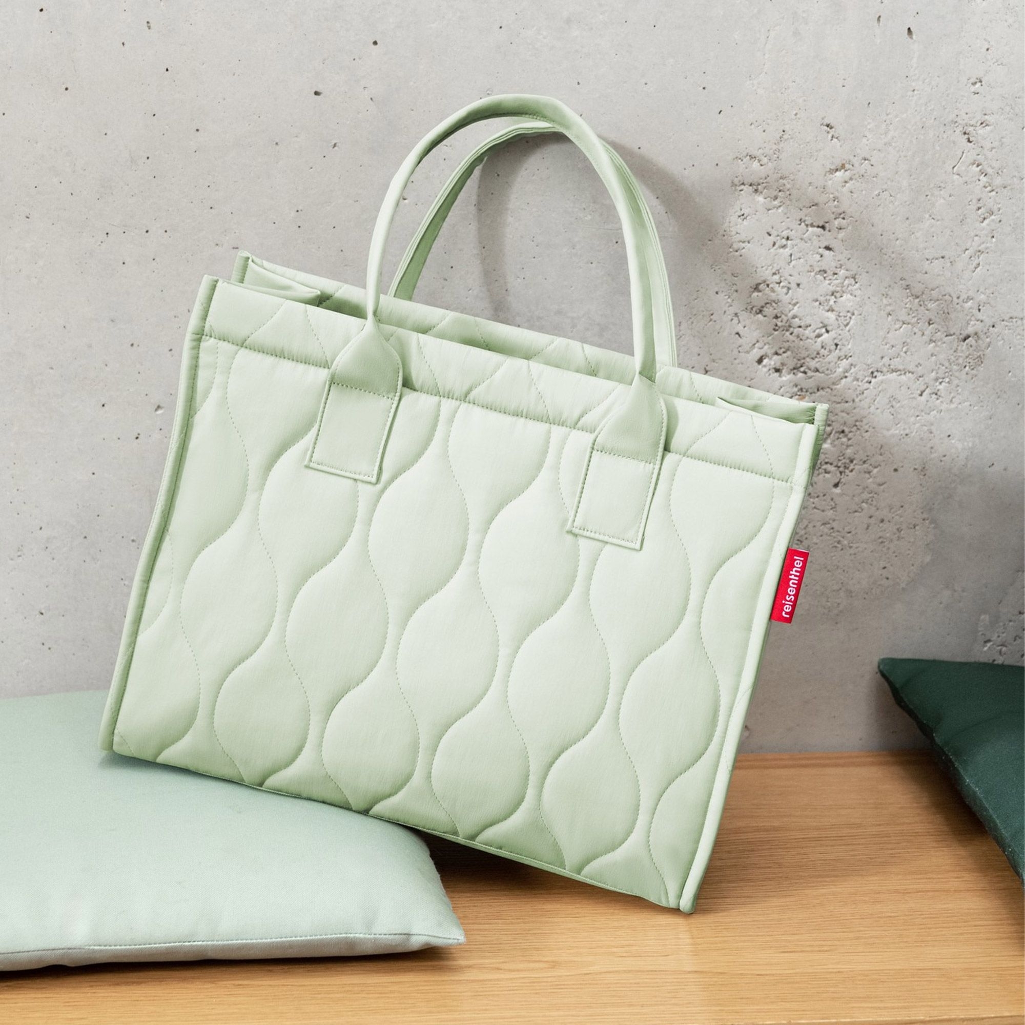 reisenthel - daily shopper -puffer iced matcha