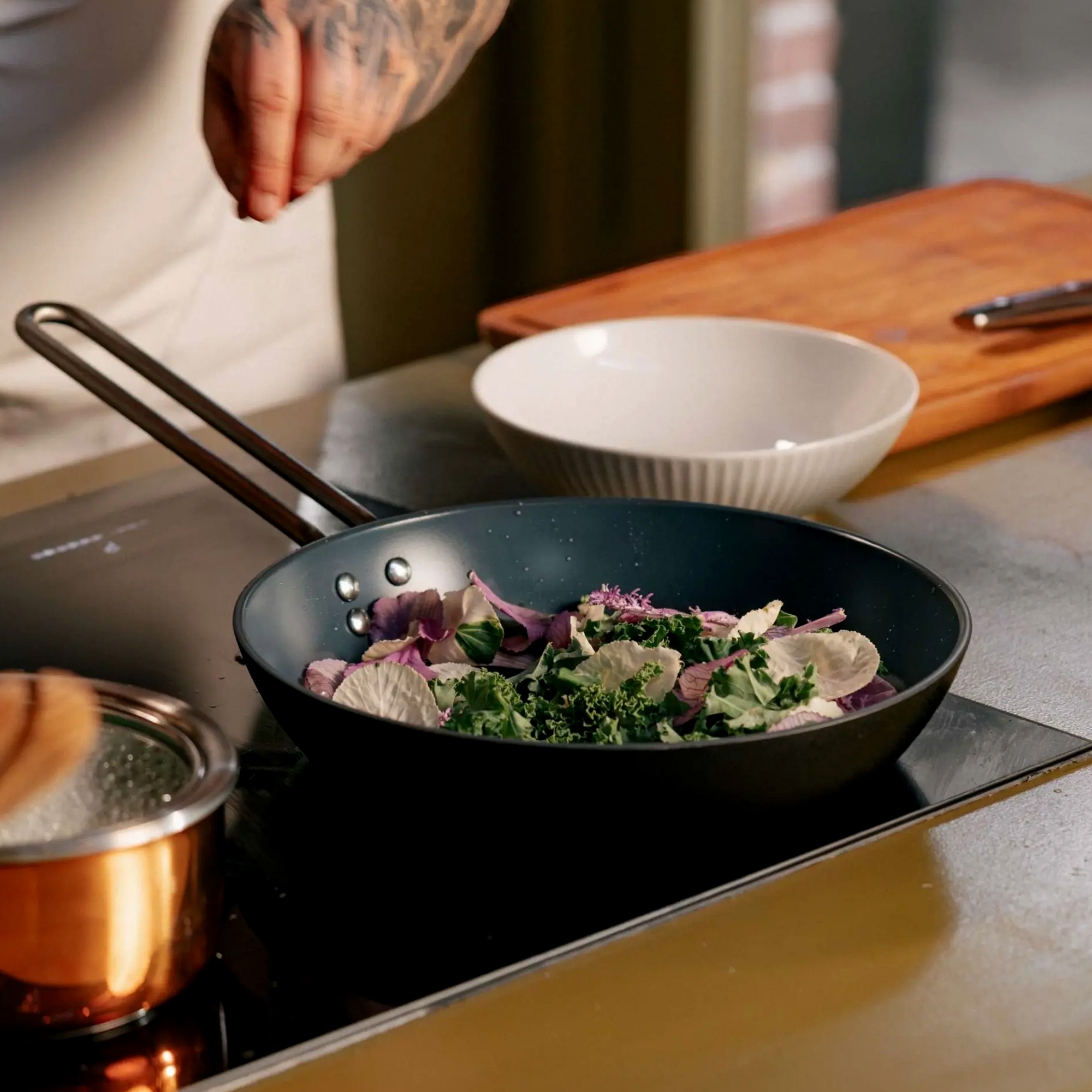 Eva Trio - Professional Frying pan 28 cm | Slip-Let® Laser Titanium