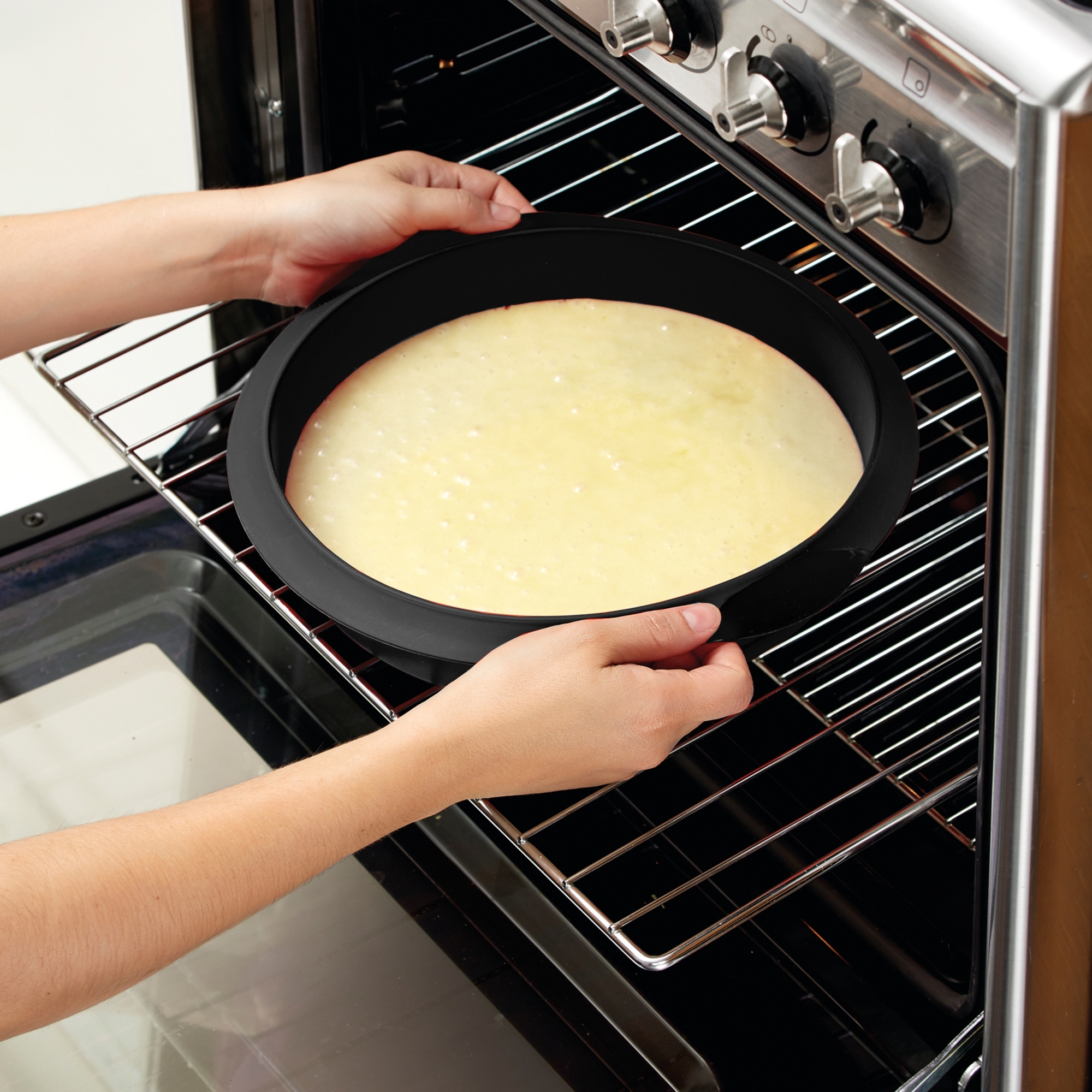 Lékué - Round silicone cake tin, 24 cm, black