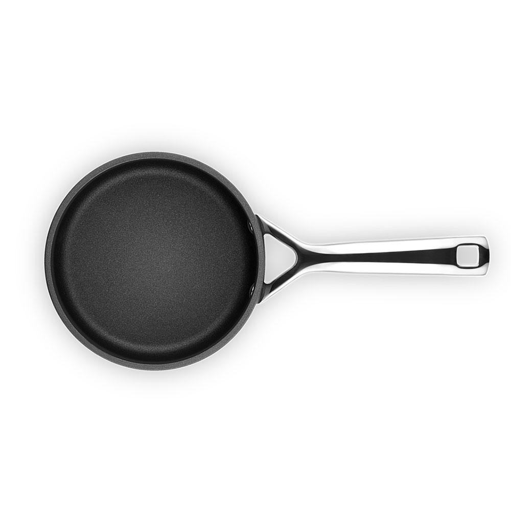 Le Creuset - Toughened Non-Stick Saucepan - in 3 sizes - Is perfect for everyday cooking and is available in several sizes