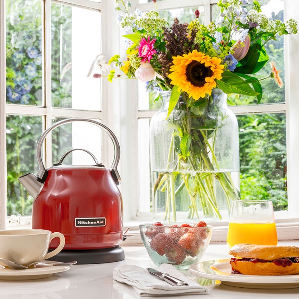 KitchenAid - Wasserkocher 1.25 L - Empire Rot KitchenAid - Wasserkocher 1.25 L - Empire Rot