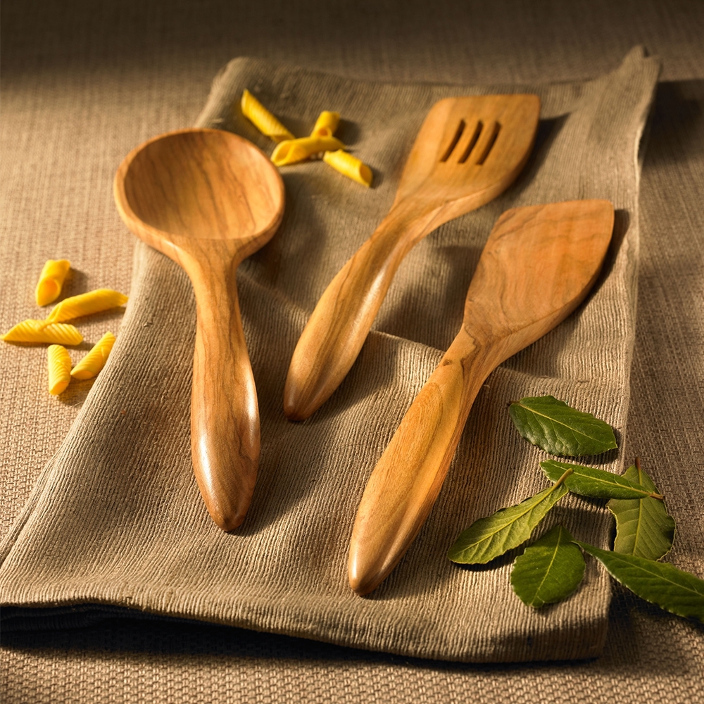 Berard Wender large, olive wood, terra, 36cm Berard Wender large, olive wood, terra, 36cm