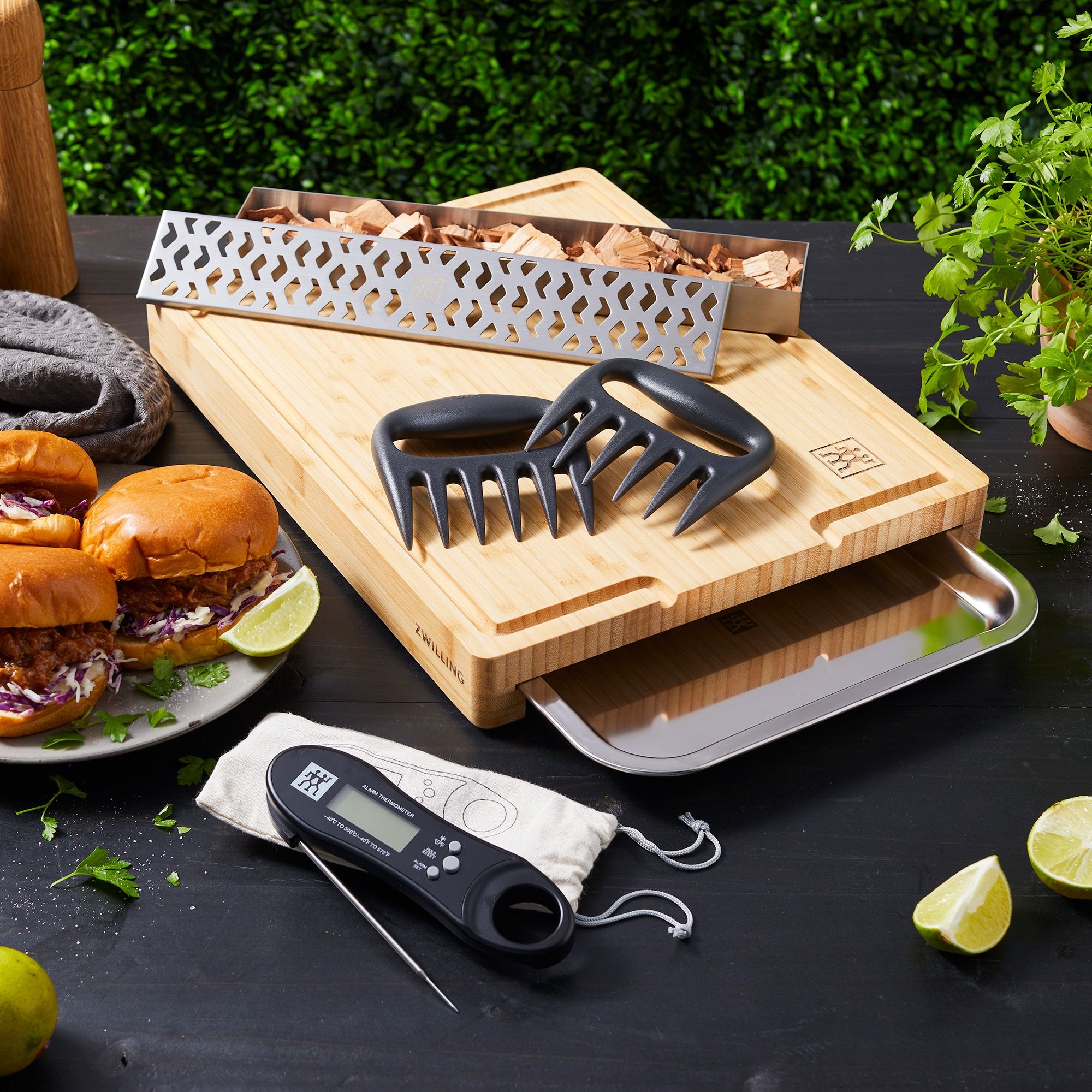 ZWILLING - Cutting board with drip tray | 39 cm x 30 cm