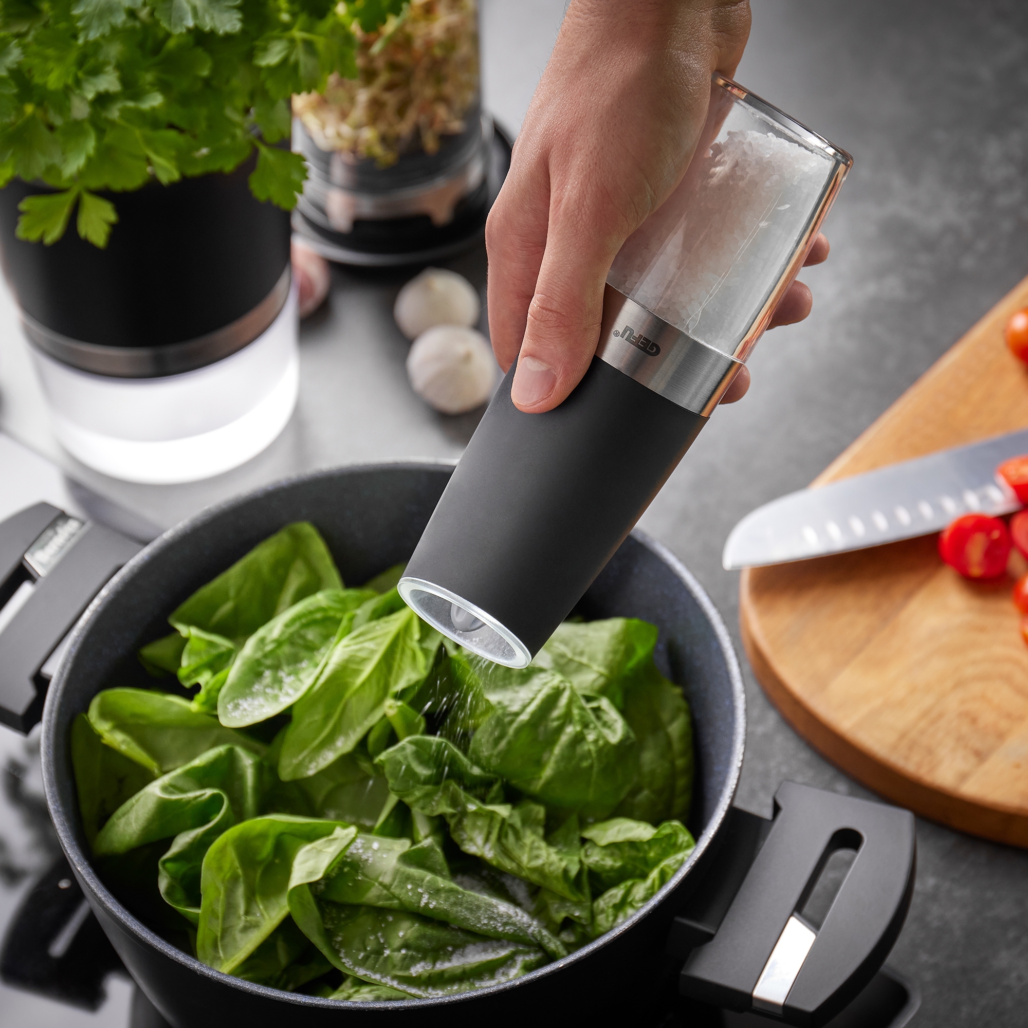 Gefu - pepper or salt mill GIVA electric with tilt sensor Gefu - pepper or salt mill GIVA electric with tilt sensor