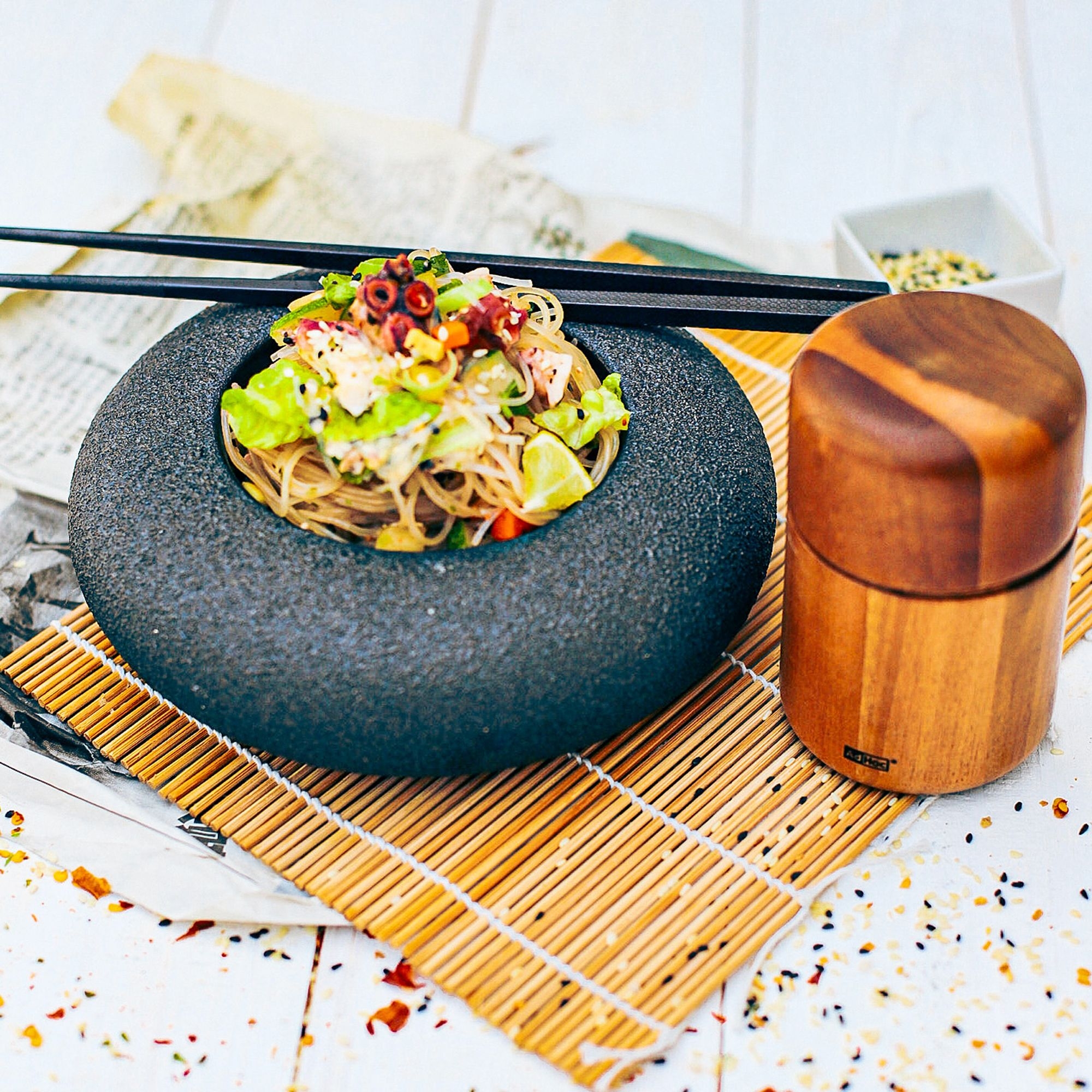 AdHoc Leinsamen- und Sesammühle Seedo aus Holz