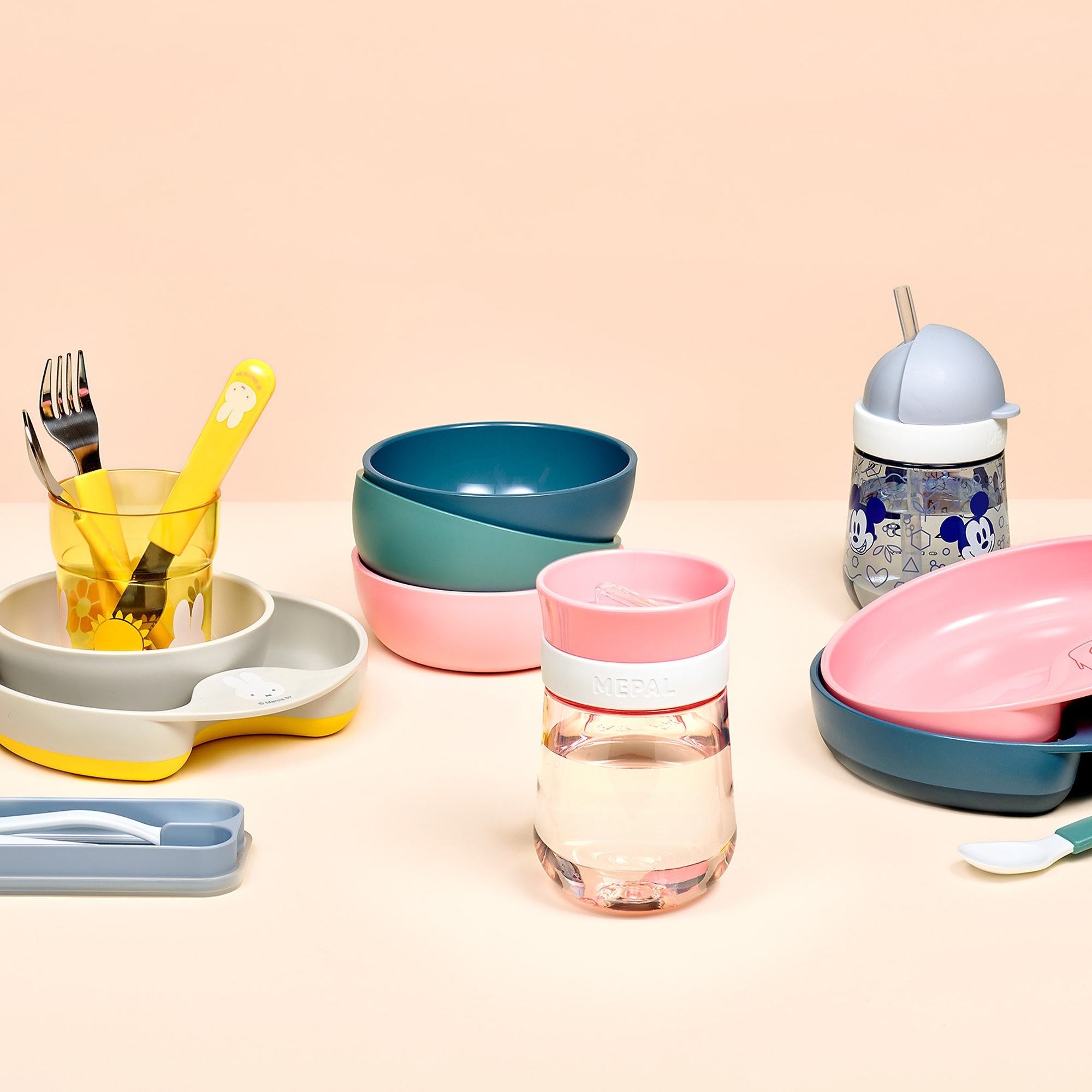 Mepal - Mio Trinklernbecher 360° (300 ml) - verschiedene Farben und Motive Mepal - Mio Trinklernbecher 360° (300 ml) - verschiedene Farben und Motive