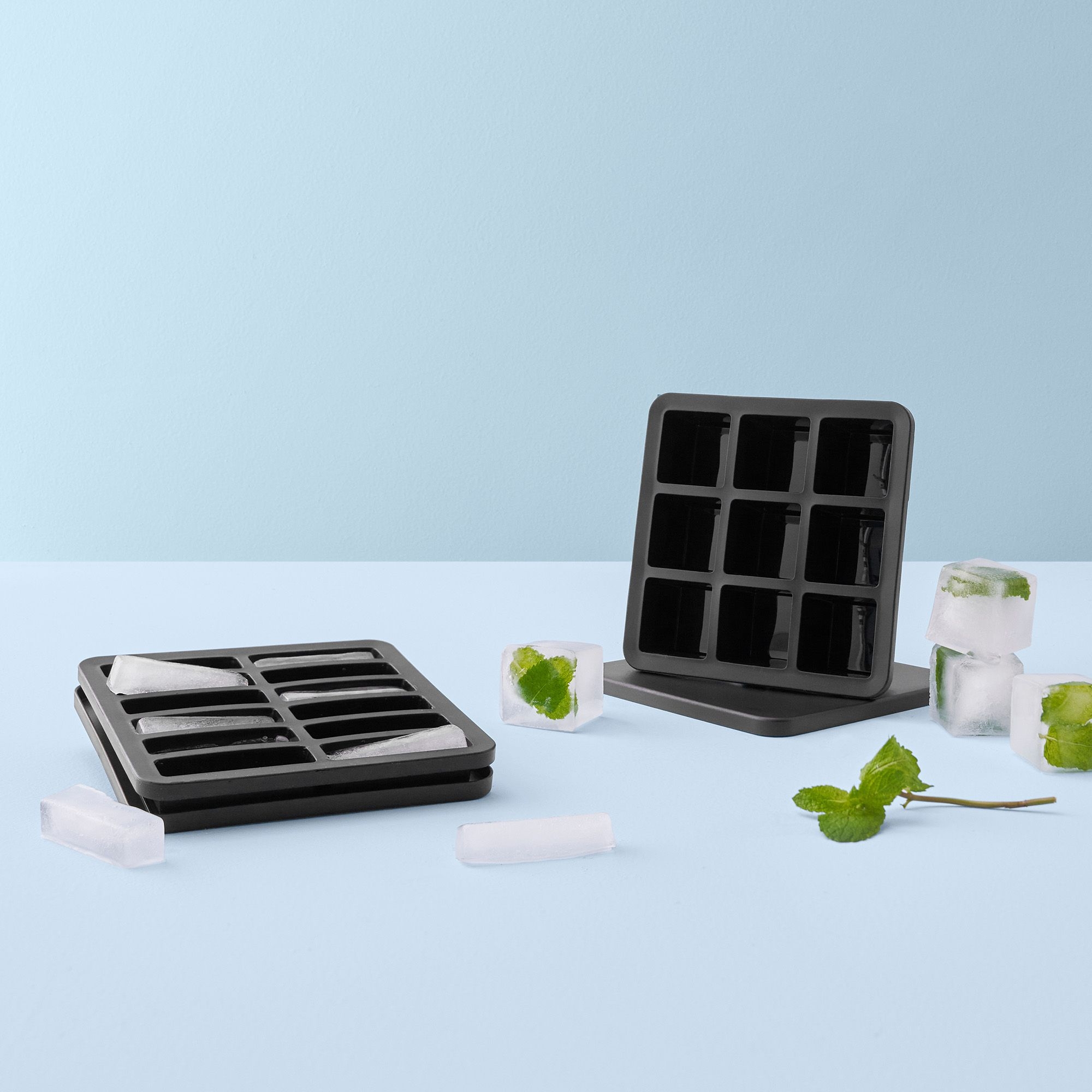 RIG-TIG - Eiswürfelform mit Deckel - FREEZE-IT - schwarz - 5 cm