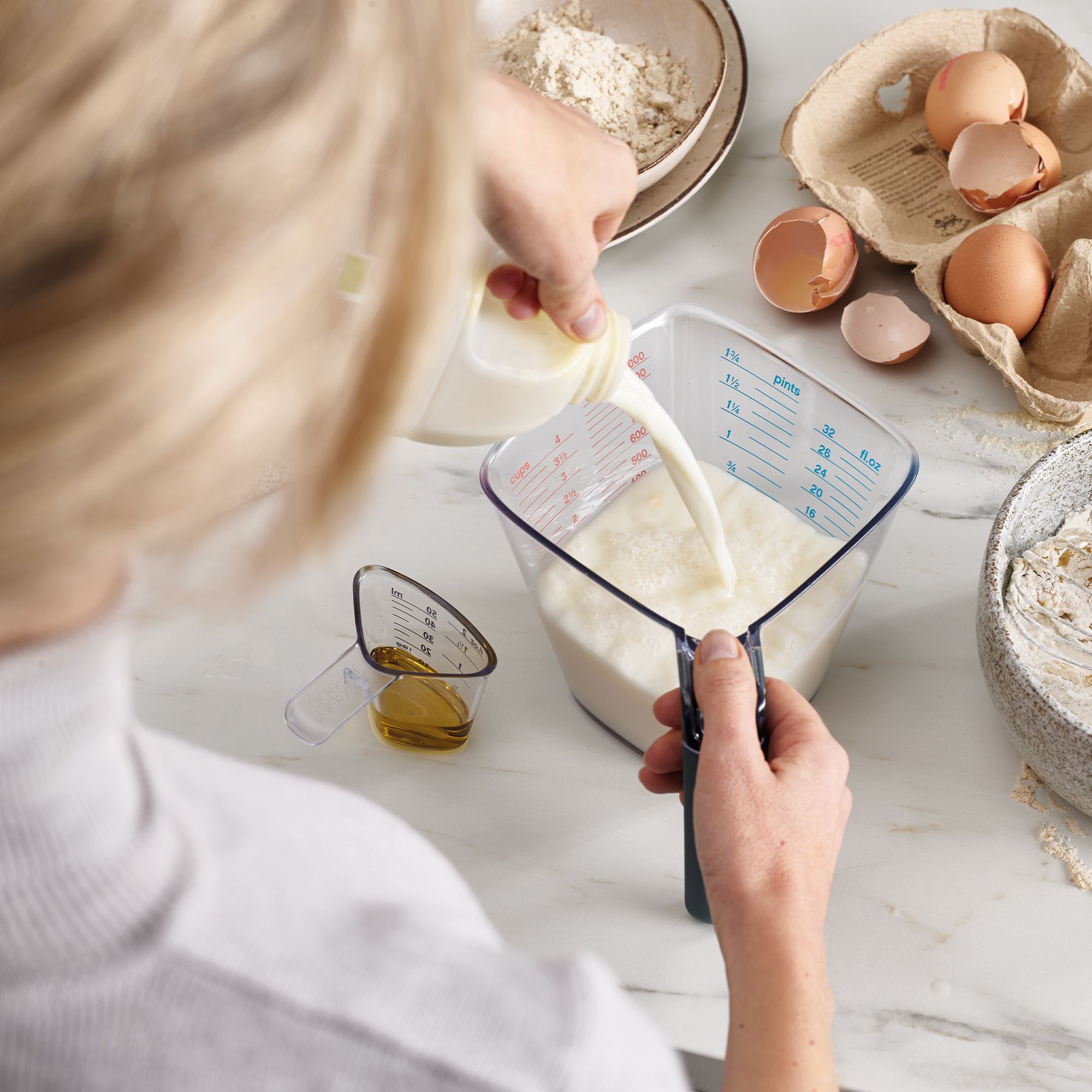 JoJo Align™ 2-Piece Easy-Read Measuring Cup Set - Gray JoJo Align™ 2-Piece Easy-Read Measuring Cup Set - Gray