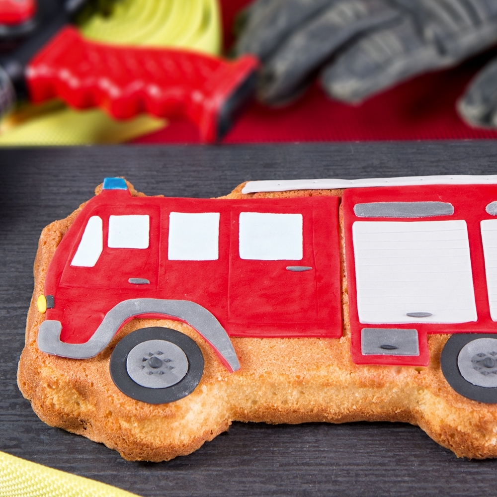 Städter - Motivbackform Benny das Feuerwehrauto - 33 x 17 x 4 cm - 1.500 ml