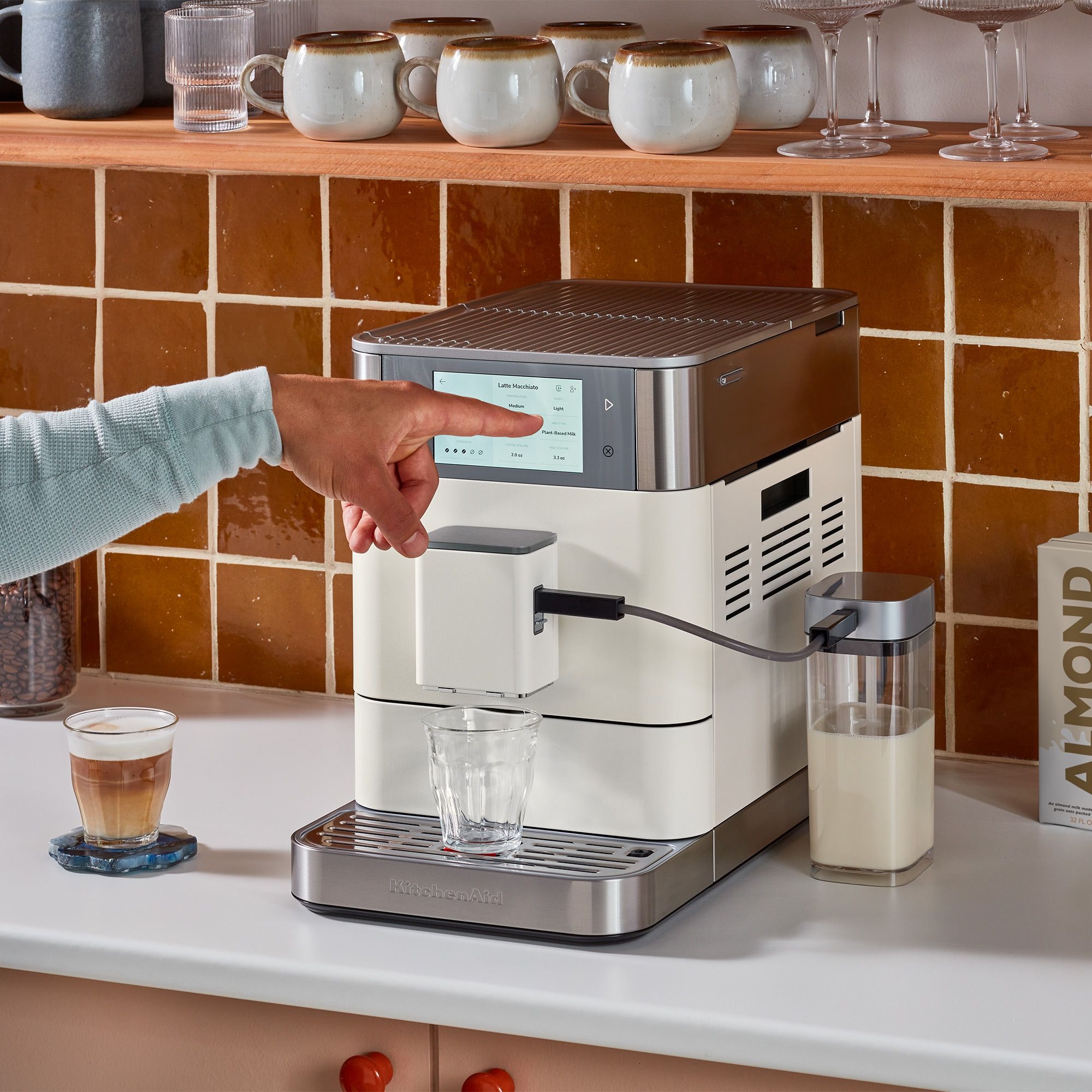 KitchenAid - Automatic coffee machine KF8 - Porcelain White KitchenAid - Automatic coffee machine KF8 - Porcelain White