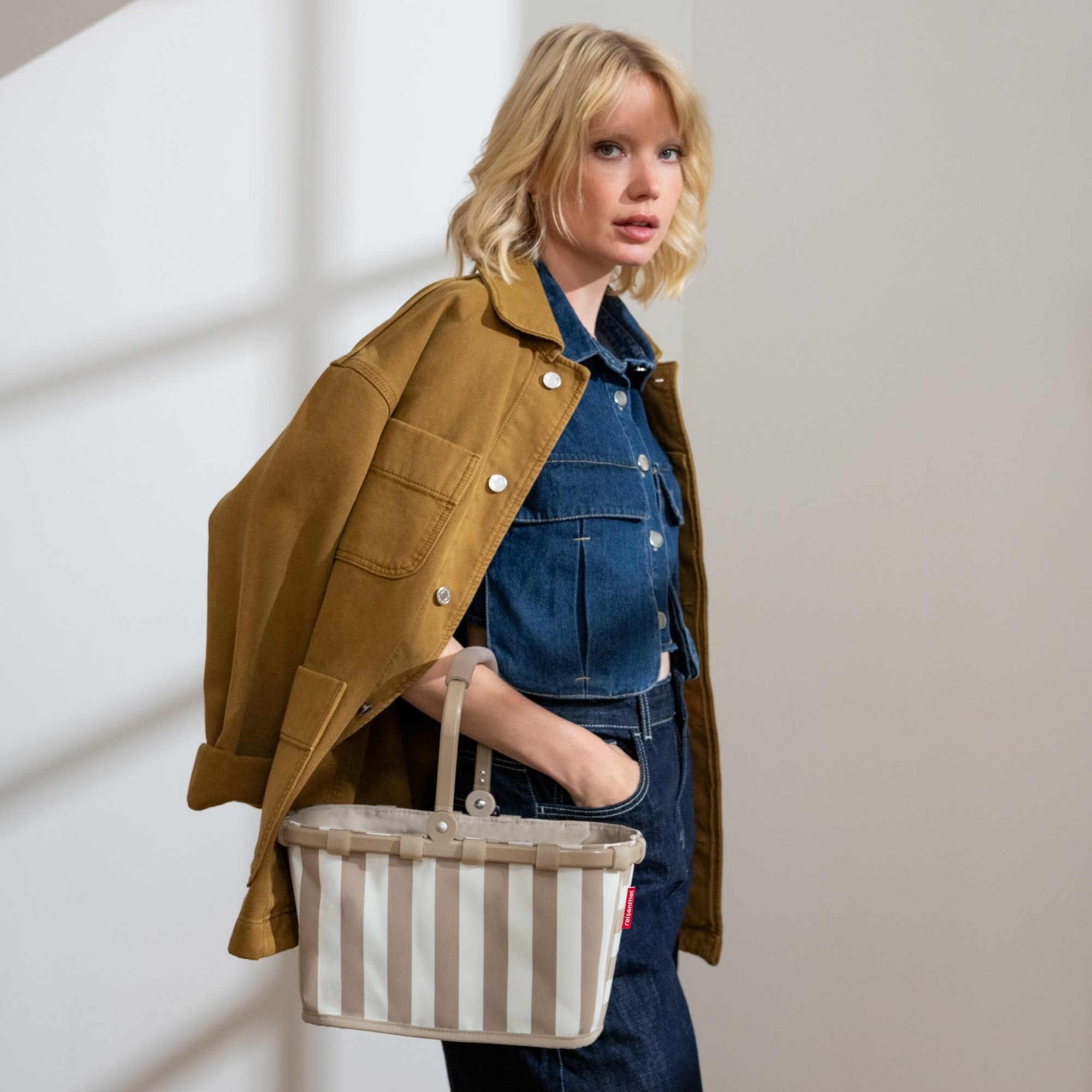 reisenthel - carrybag XS - summerstripes coffee