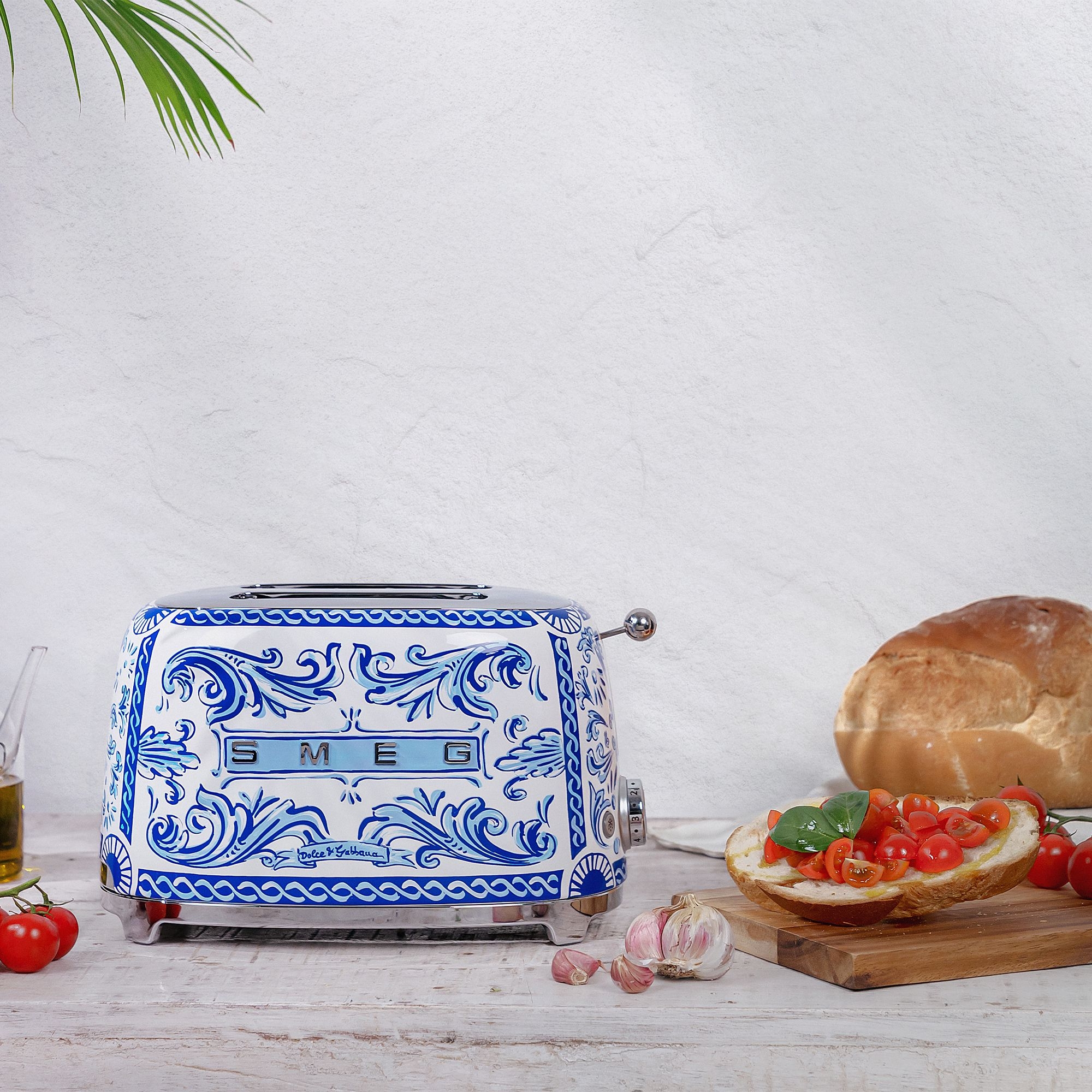 Smeg - 2-slices toaster compact - Dolce & Gabbana Blu Mediterraneo Smeg - 2-slices toaster compact - Dolce & Gabbana Blu Mediterraneo