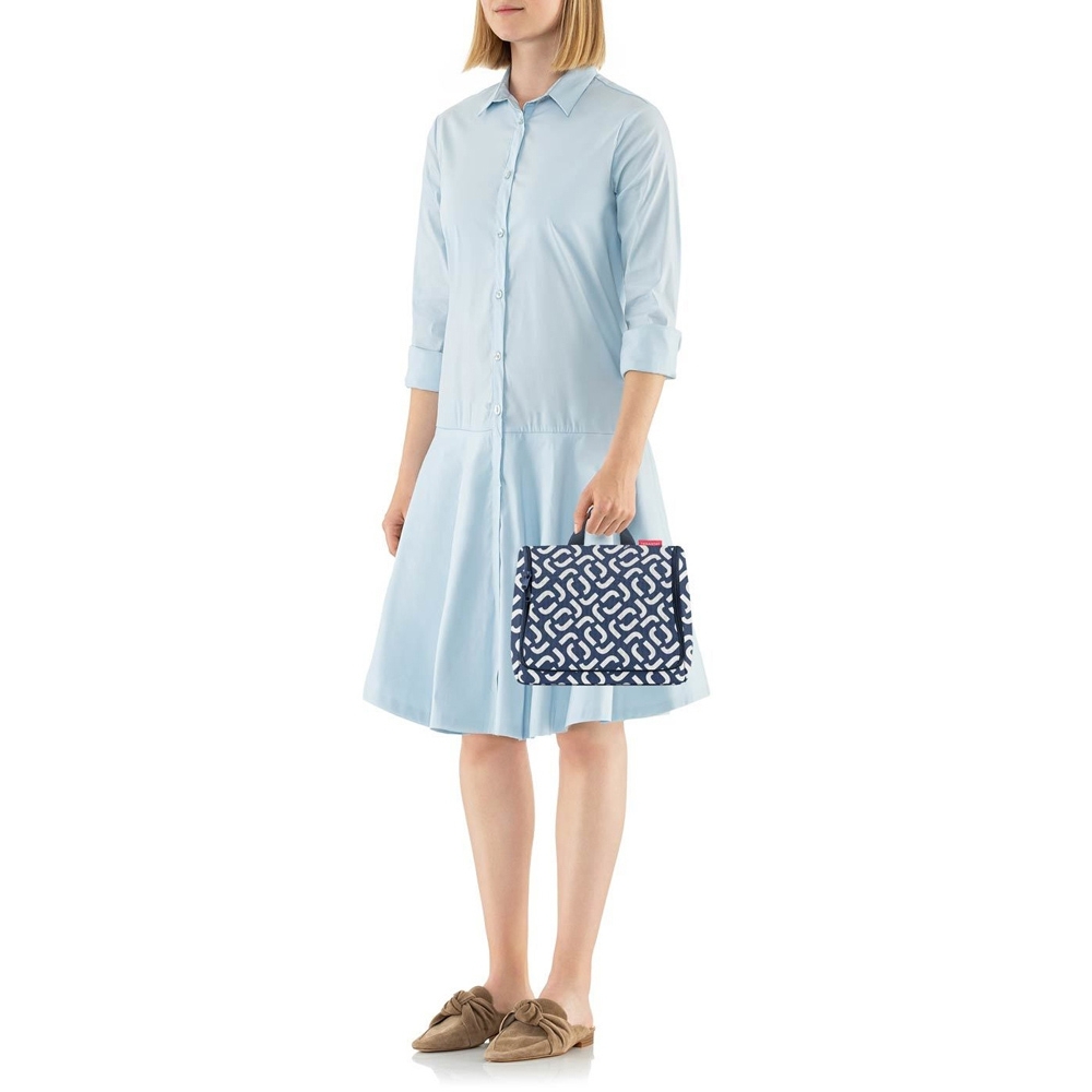 reisenthel - toiletbag XL - signature navy reisenthel - toiletbag XL - signature navy