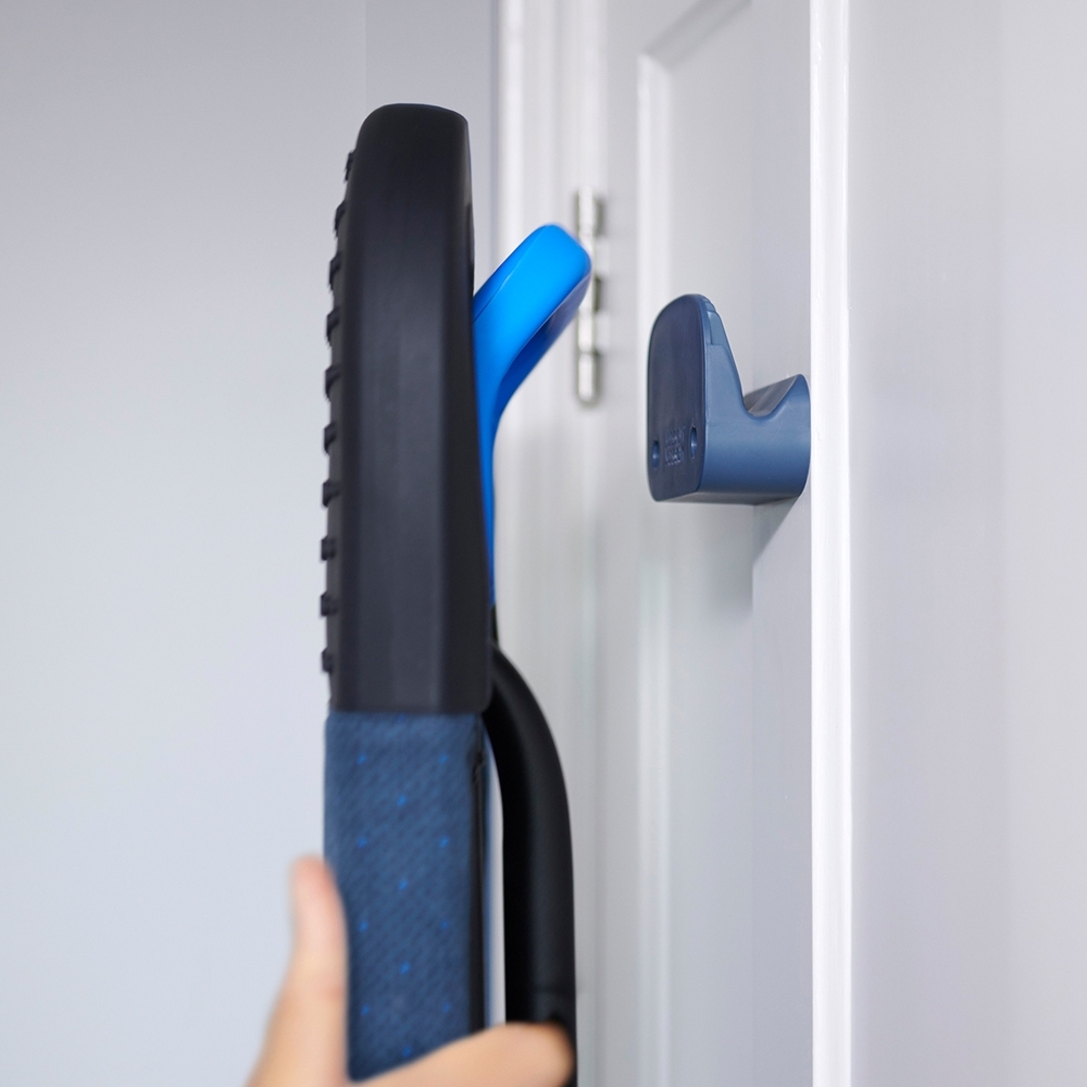 Joseph Joseph - Glide™ Plus Easy-Store Ironing Board - black/blue Joseph Joseph - Glide™ Plus Easy-Store Ironing Board - black/blue