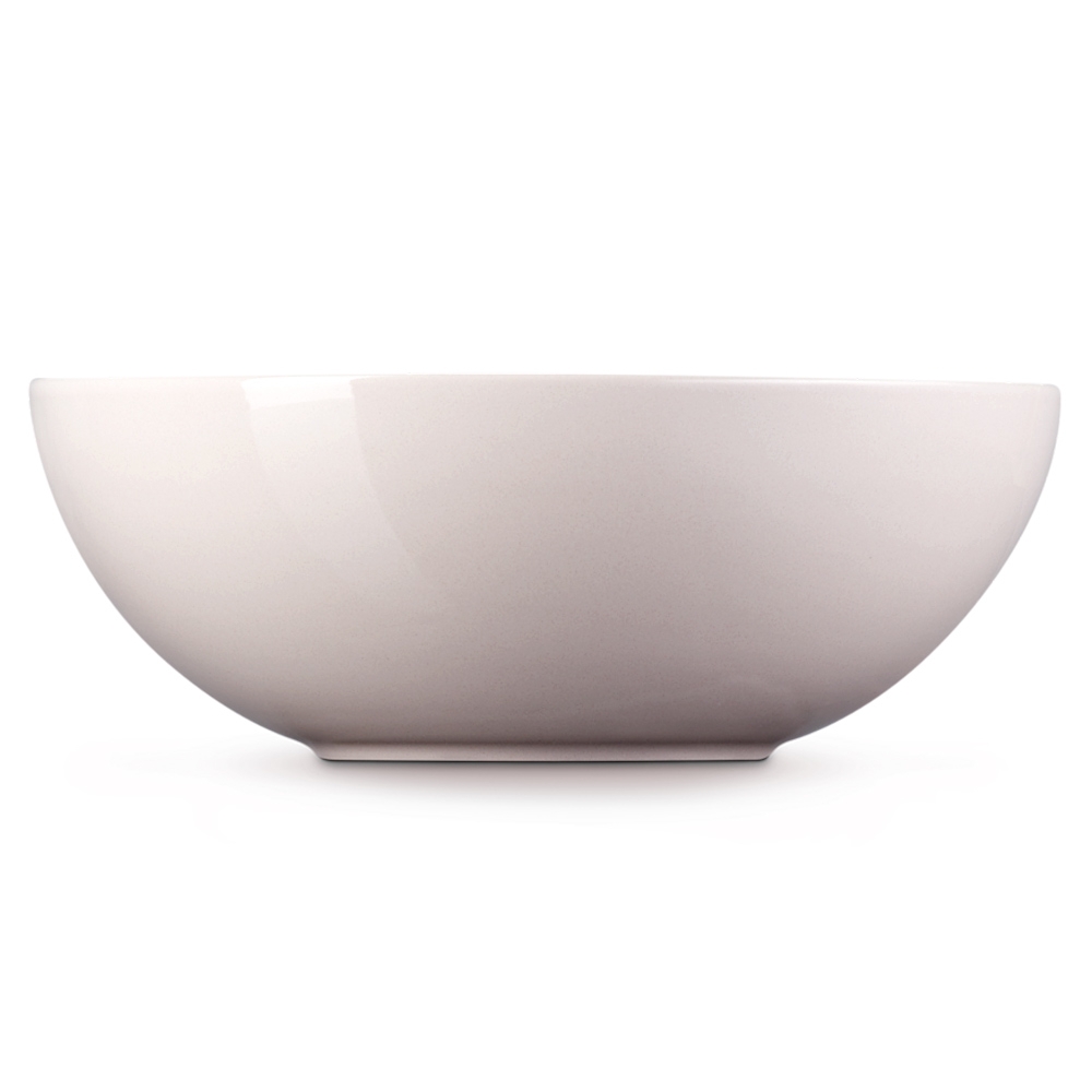 Le Creuset - Stoneware Serving Bowl 24 cm - Le Creuset’s stoneware serving bowl handles a variety of kitchen tasks.