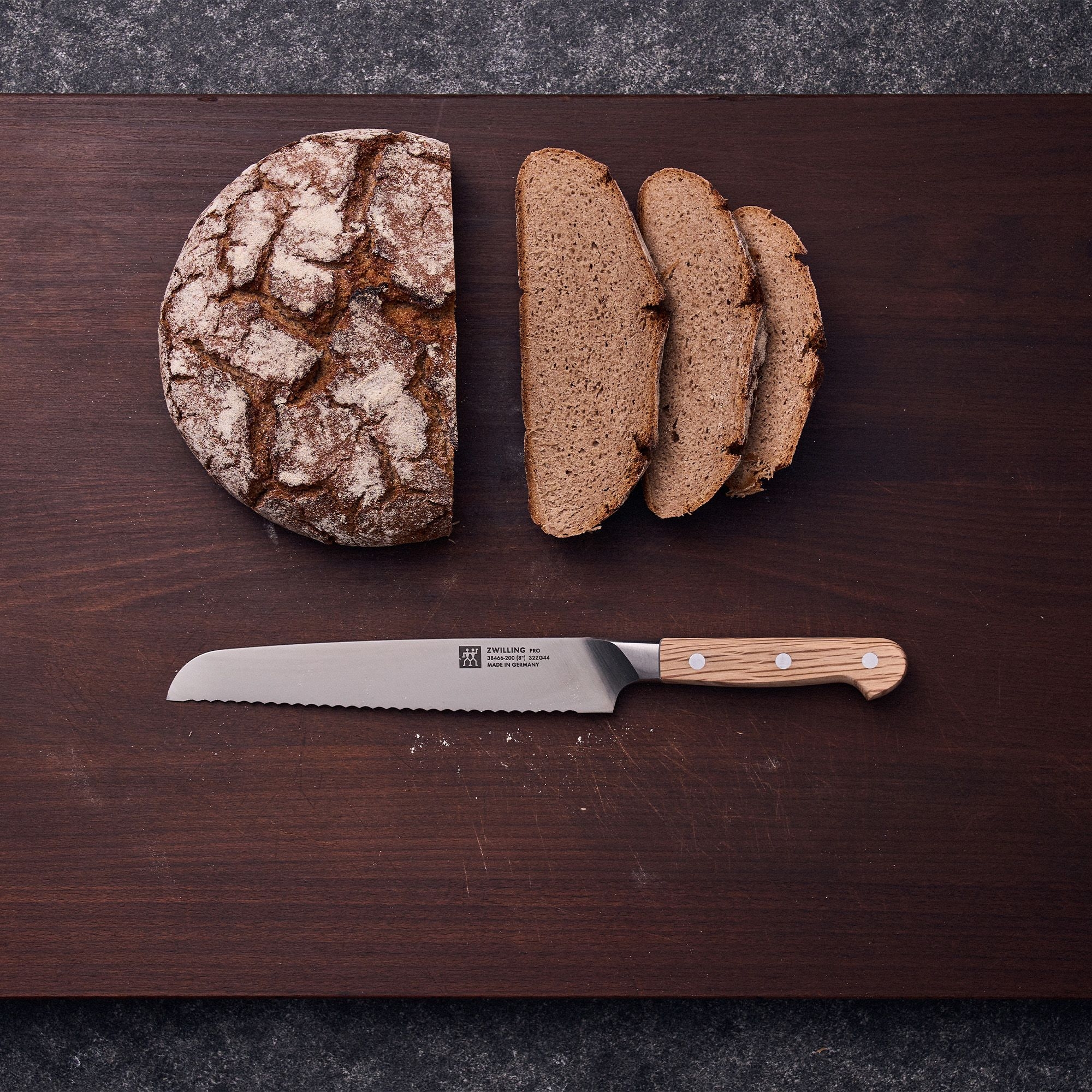 ZWILLING - Bread knife | Pro Wood | 20 cm ZWILLING - Bread knife | Pro Wood | 20 cm