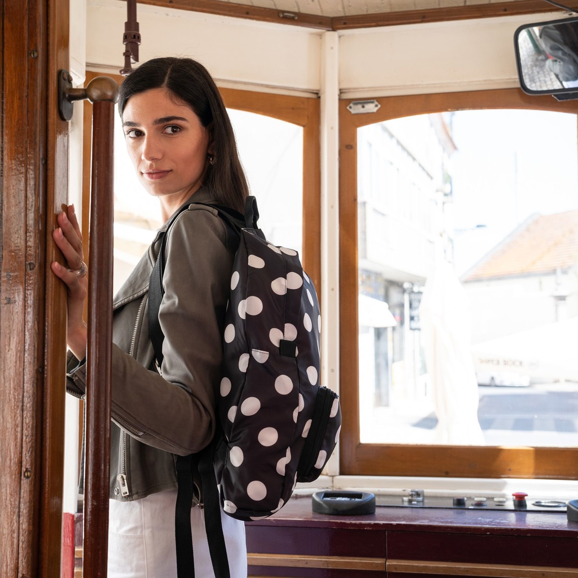 reisenthel - mini maxi rucksack - dots white reisenthel - mini maxi rucksack - dots white