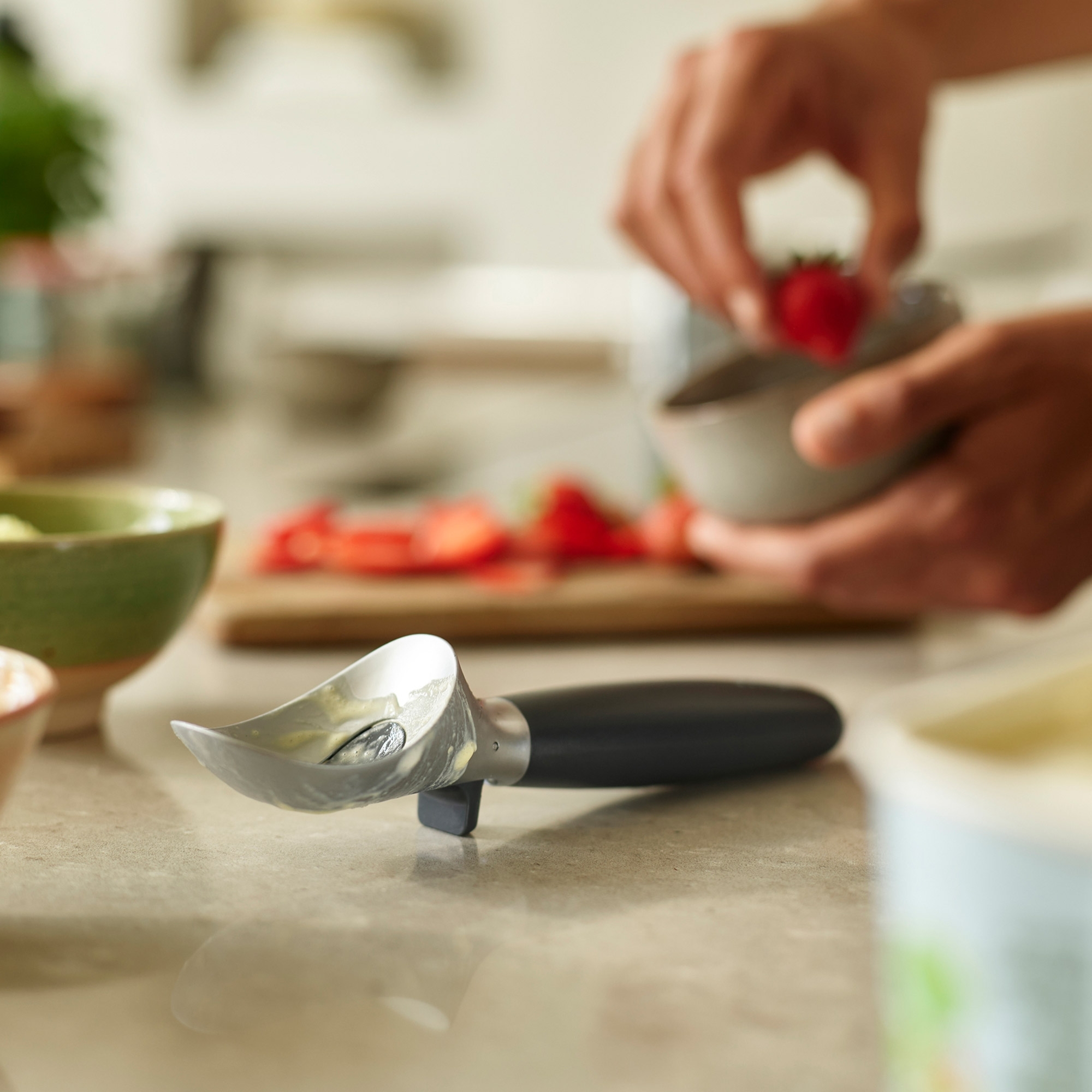 Joseph Joseph - Elevate™ ice cream scoop - grey Joseph Joseph - Elevate™ ice cream scoop - grey