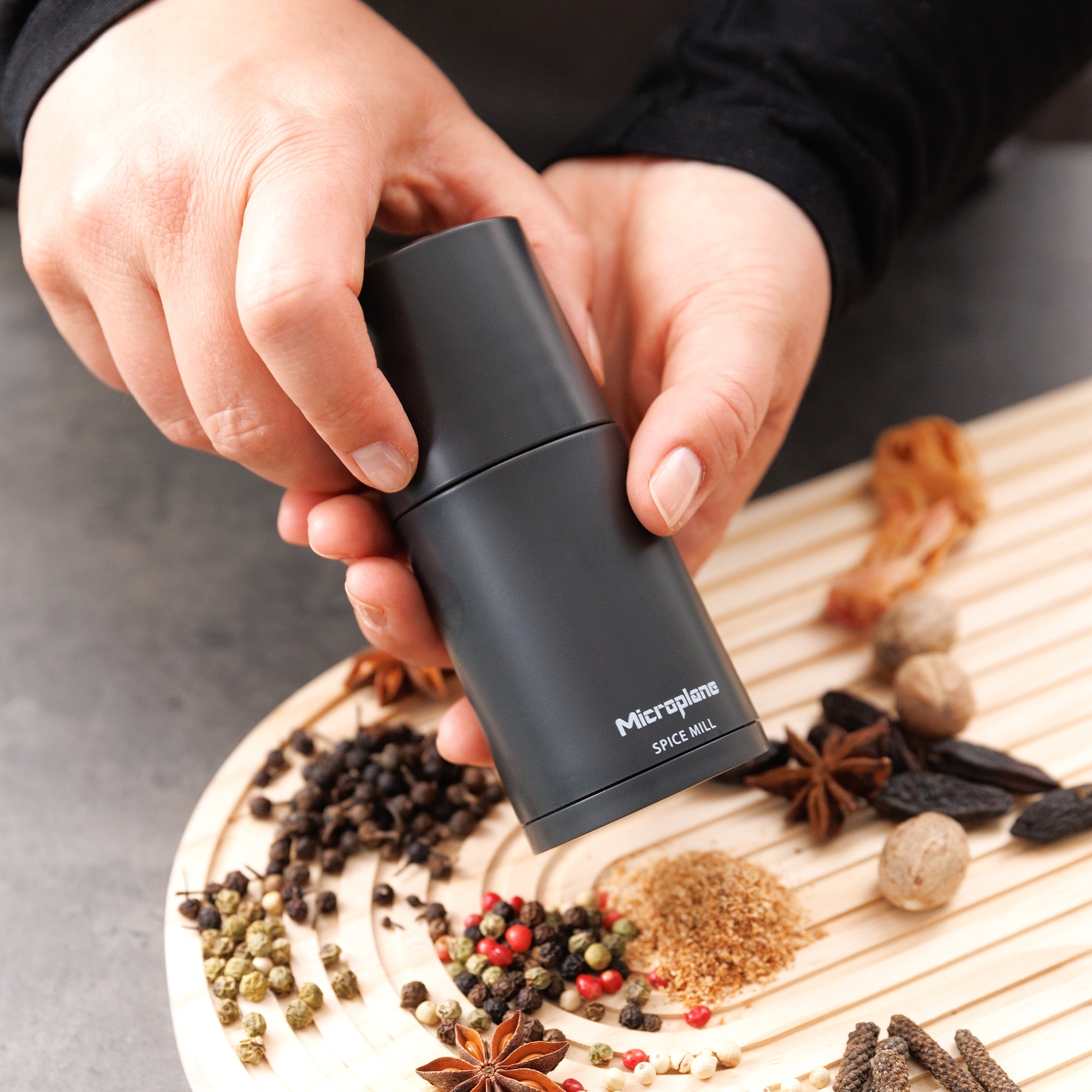 Microplane - Nutmeg mill 2in1 - Dark Grey