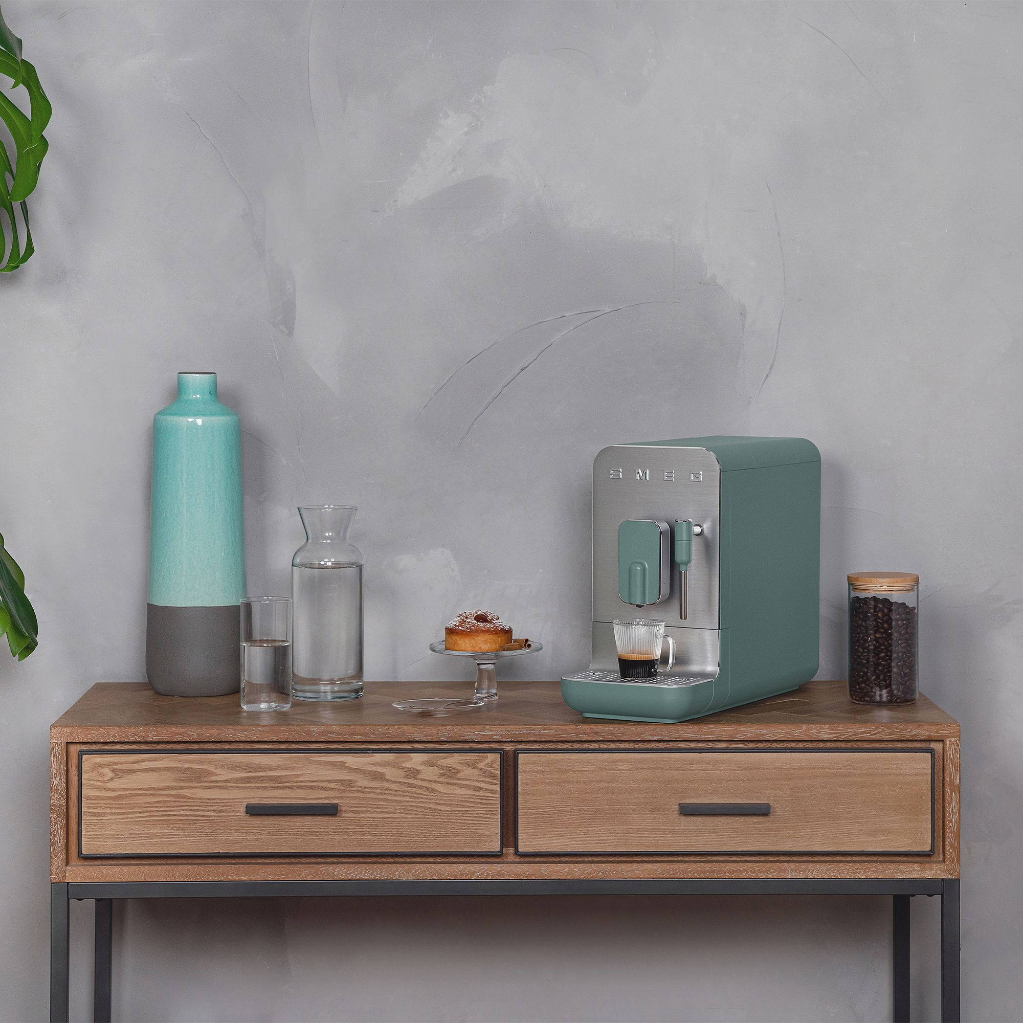 Smeg - Fully automatic coffee machine with steam function - Emerald Green
