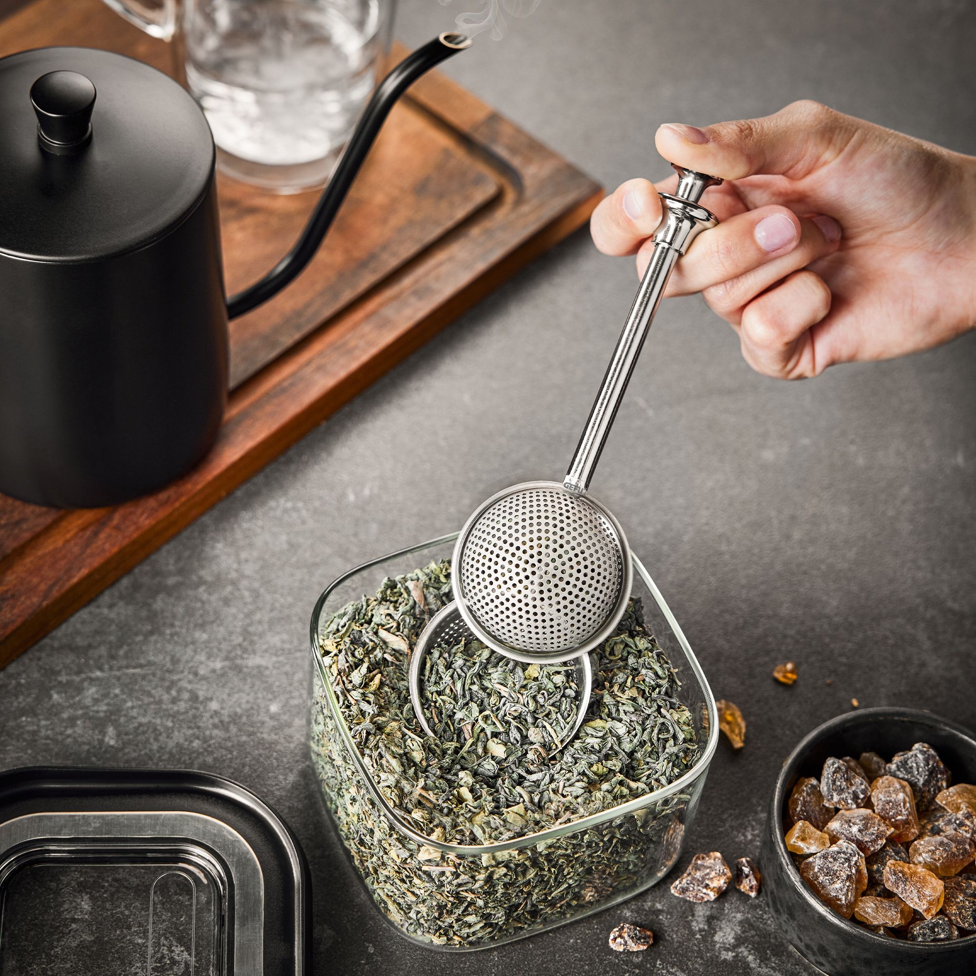 GEFU Teefilter T-BALL aus Edelstahl für losen Tee