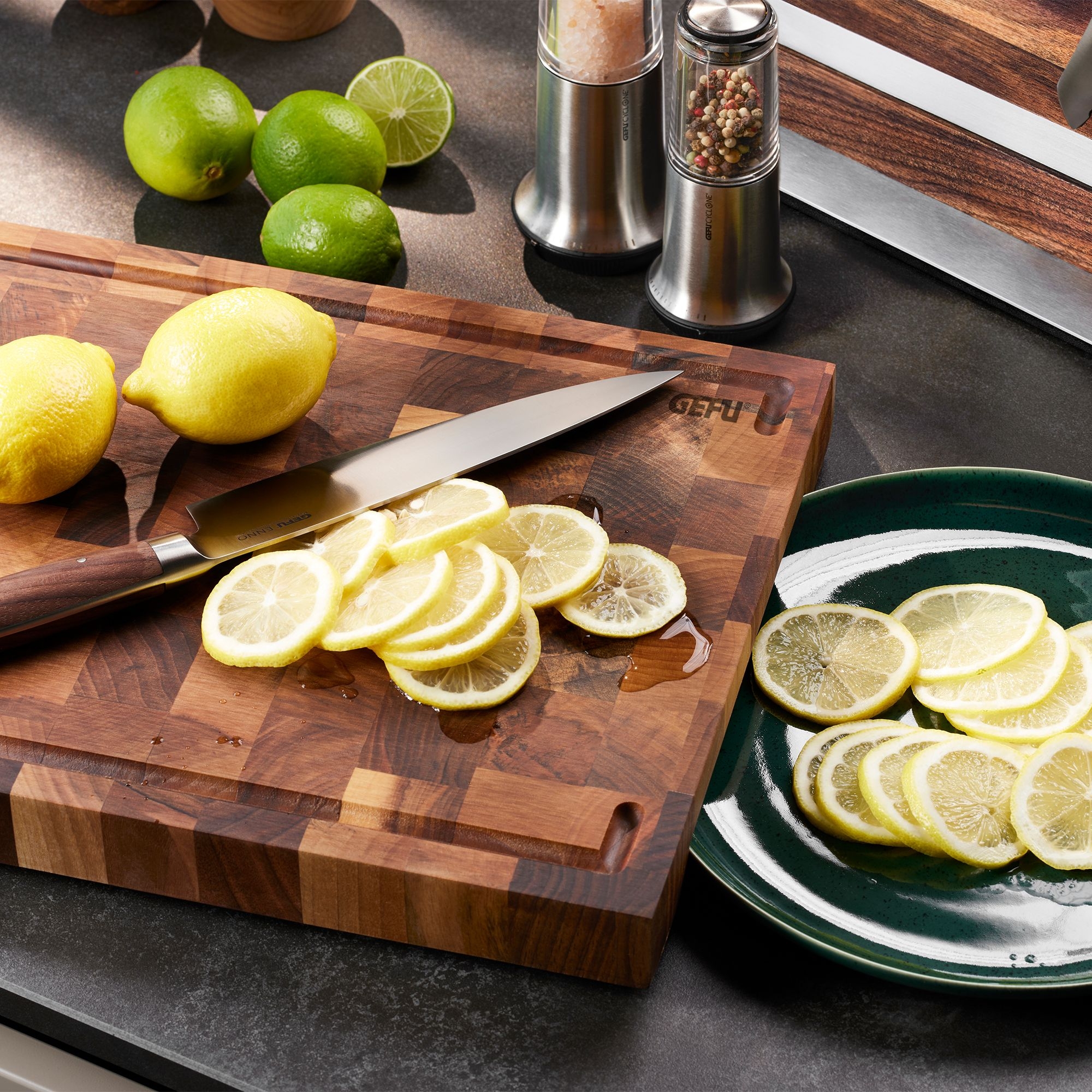 Gefu - ENNO chopping block, walnut wood