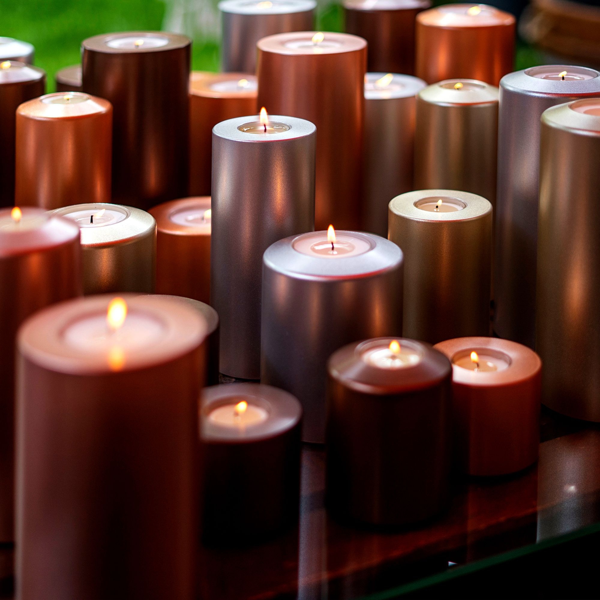 Qult Farluce Classic Metallic - Teelichthalter in Kerzenform - Kupfer