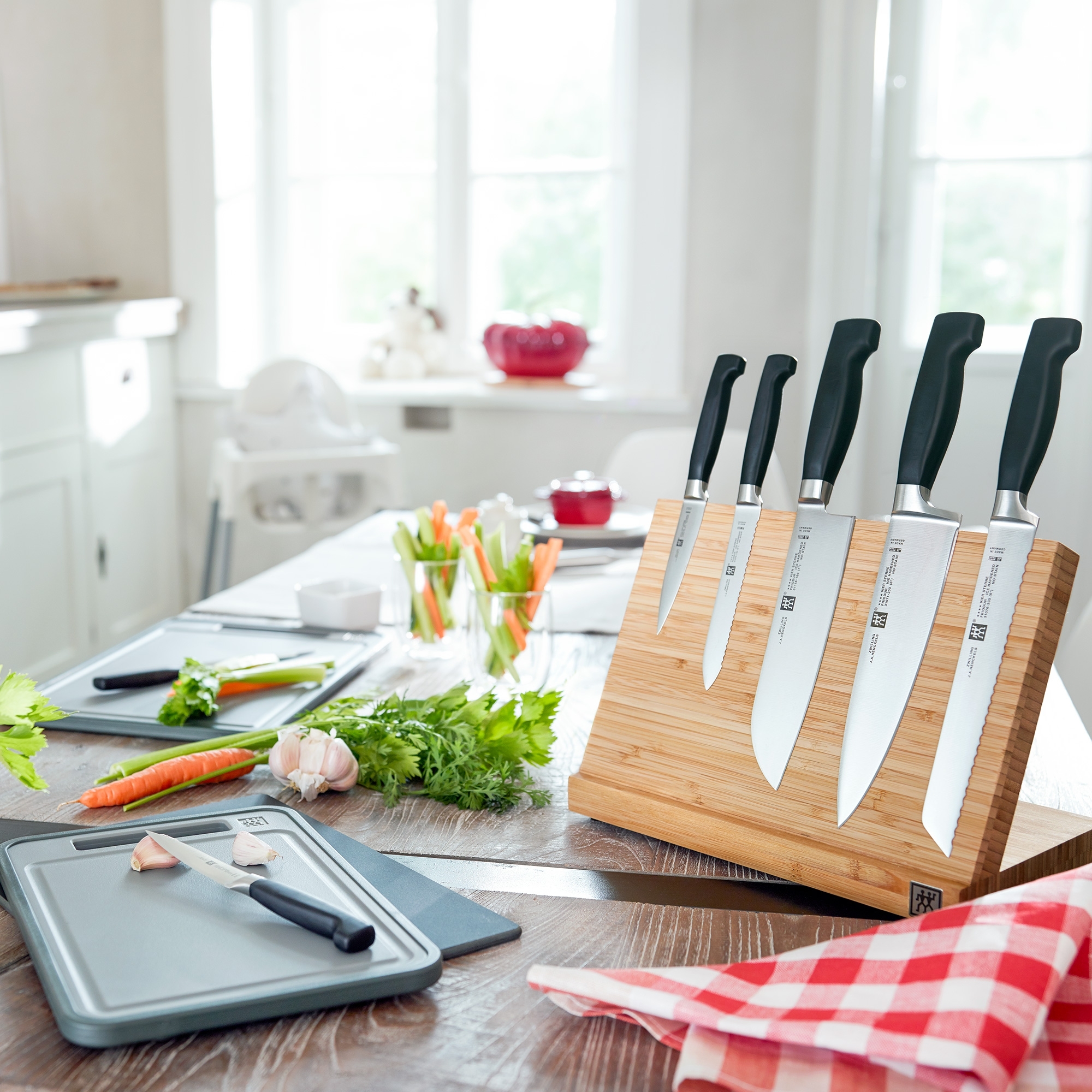 ZWILLING - bread knife | four stars | 20 cm ZWILLING - bread knife | four stars | 20 cm