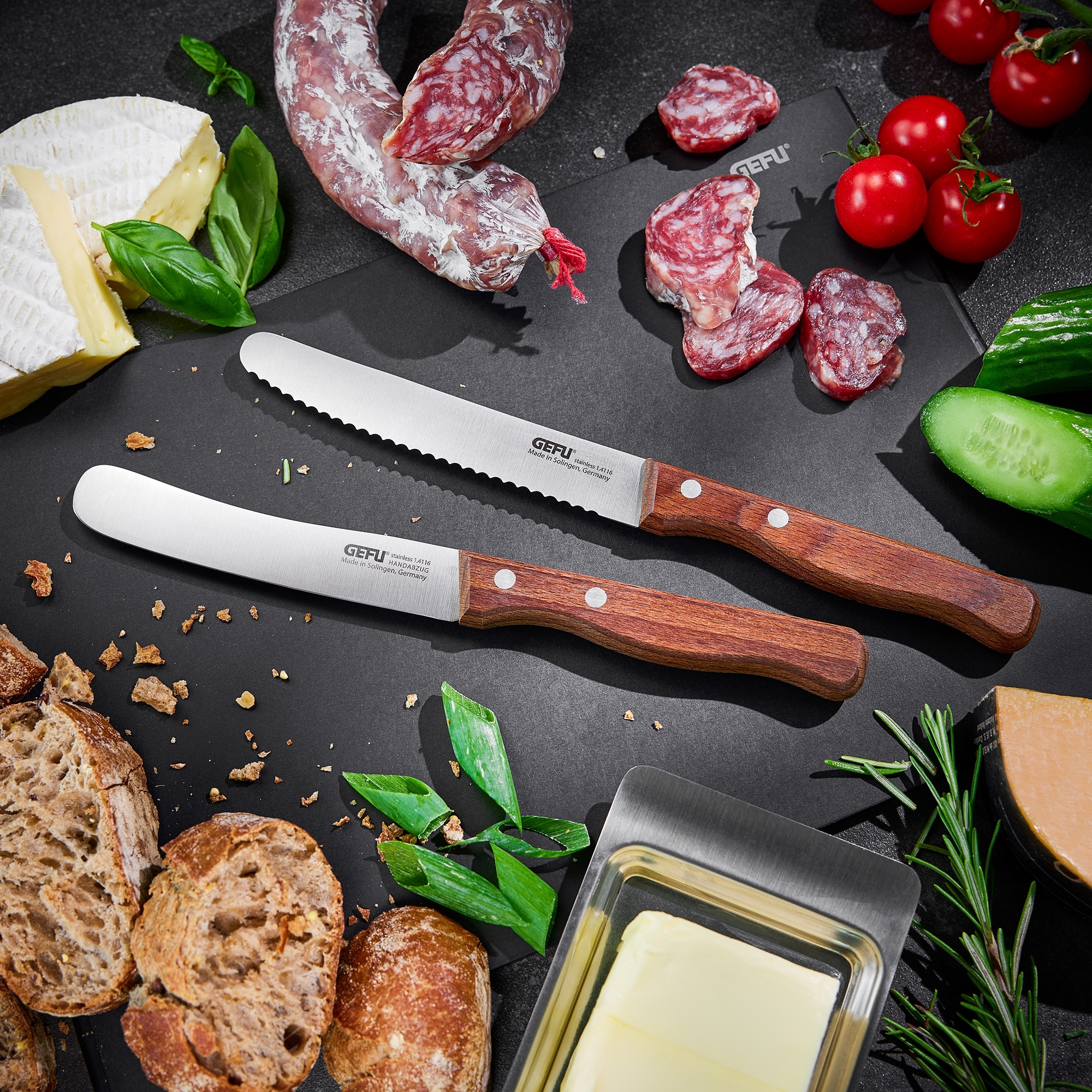 Gefu - Humped knife STULLE walnut wood 11cm Gefu - Humped knife STULLE walnut wood 11cm