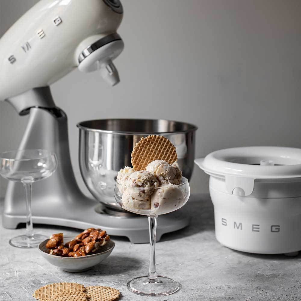 Smeg - Ice machine use - design line style The 50 ° years Smeg - Ice machine use - design line style The 50 ° years