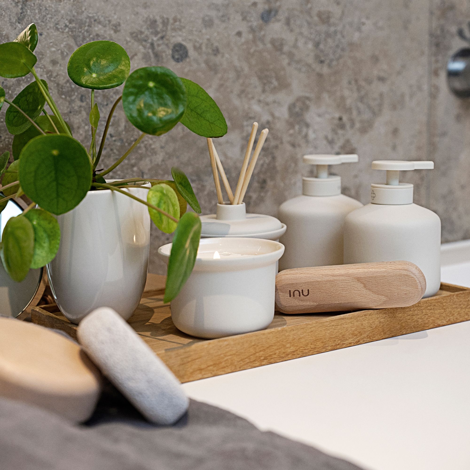 Zone - Inu Nail Brush - Beech