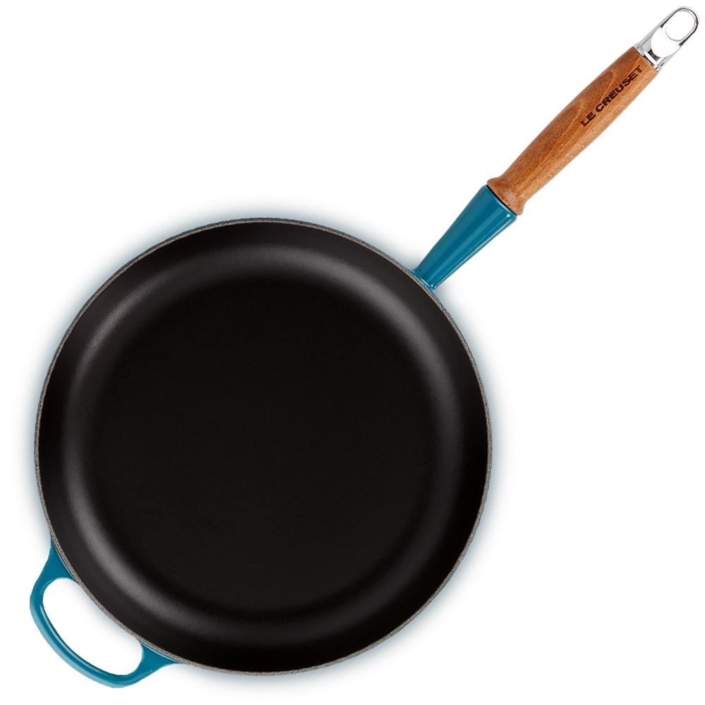 Le Creuset - Frying Pan with Wooden Handle Le Creuset - Frying Pan with Wooden Handle