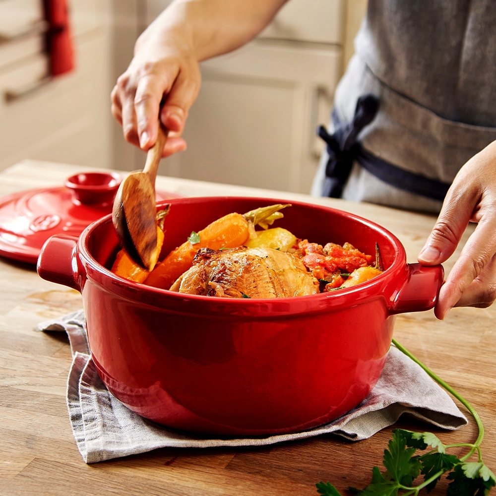 Emile Henry - Round Stewpot Emile Henry - Round Stewpot