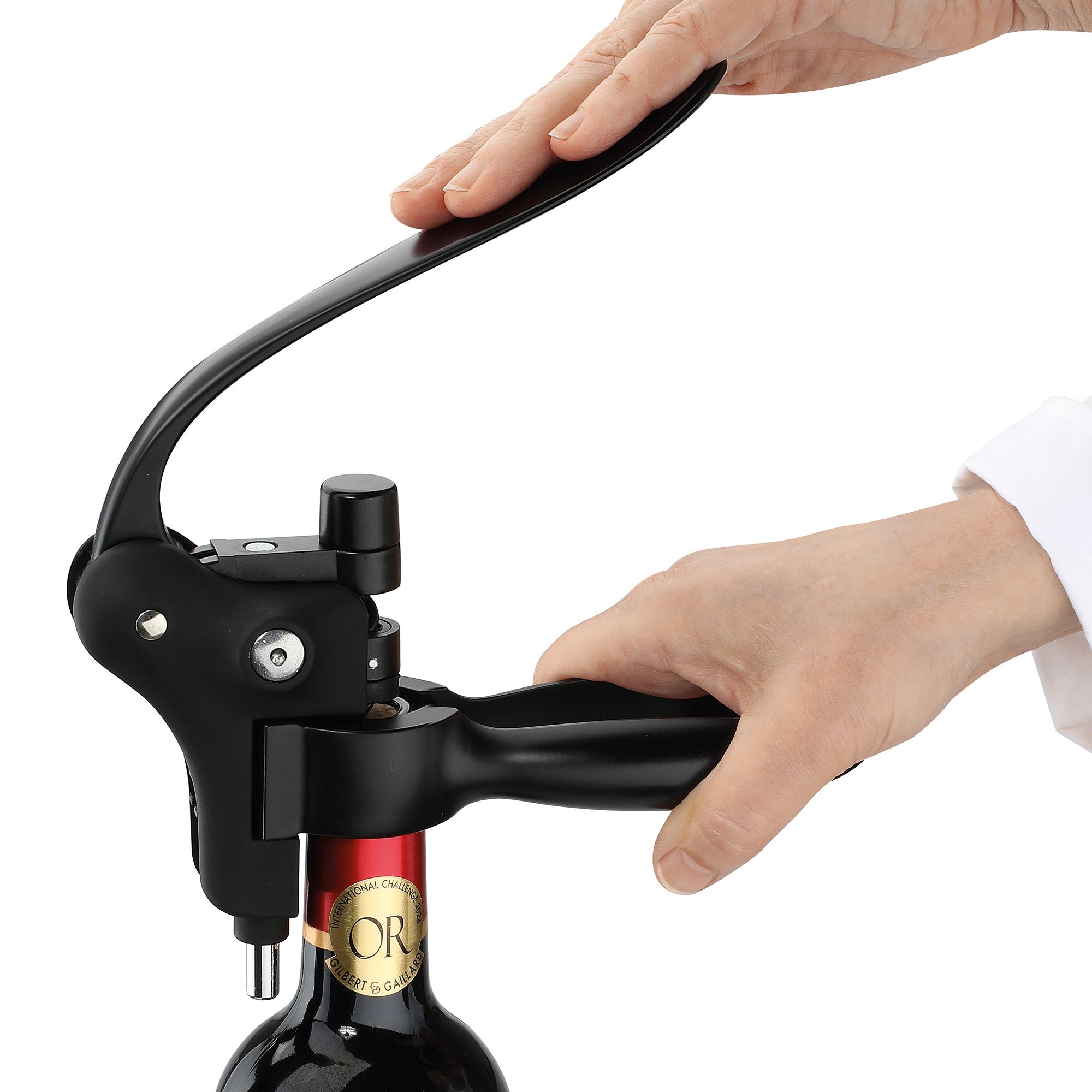 Automatic cilio Lafite black corkscrew in use