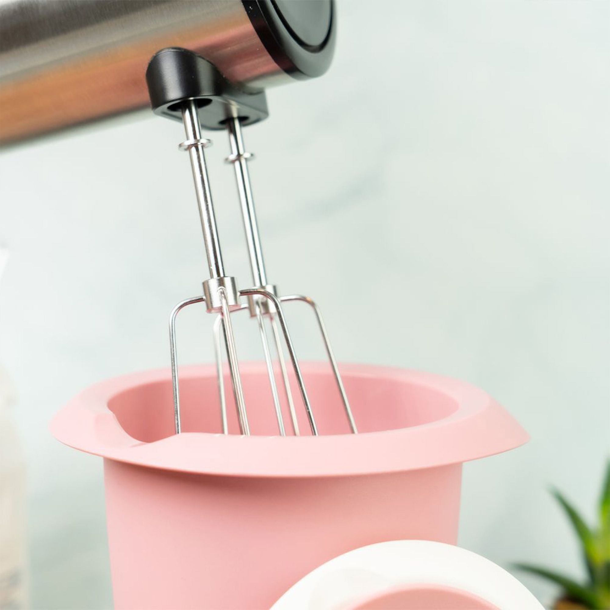 Westmark - Mixing bowl with two piece lid - 1 l - pink/white