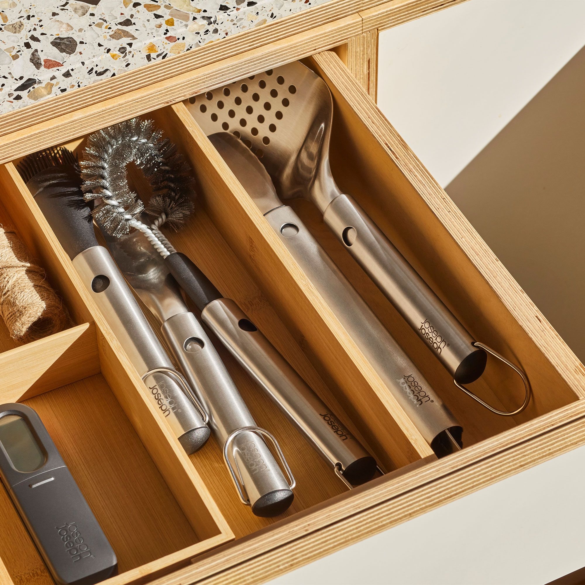 GrillOut™ Ausziehbares 2-er Grillbesteck-Set