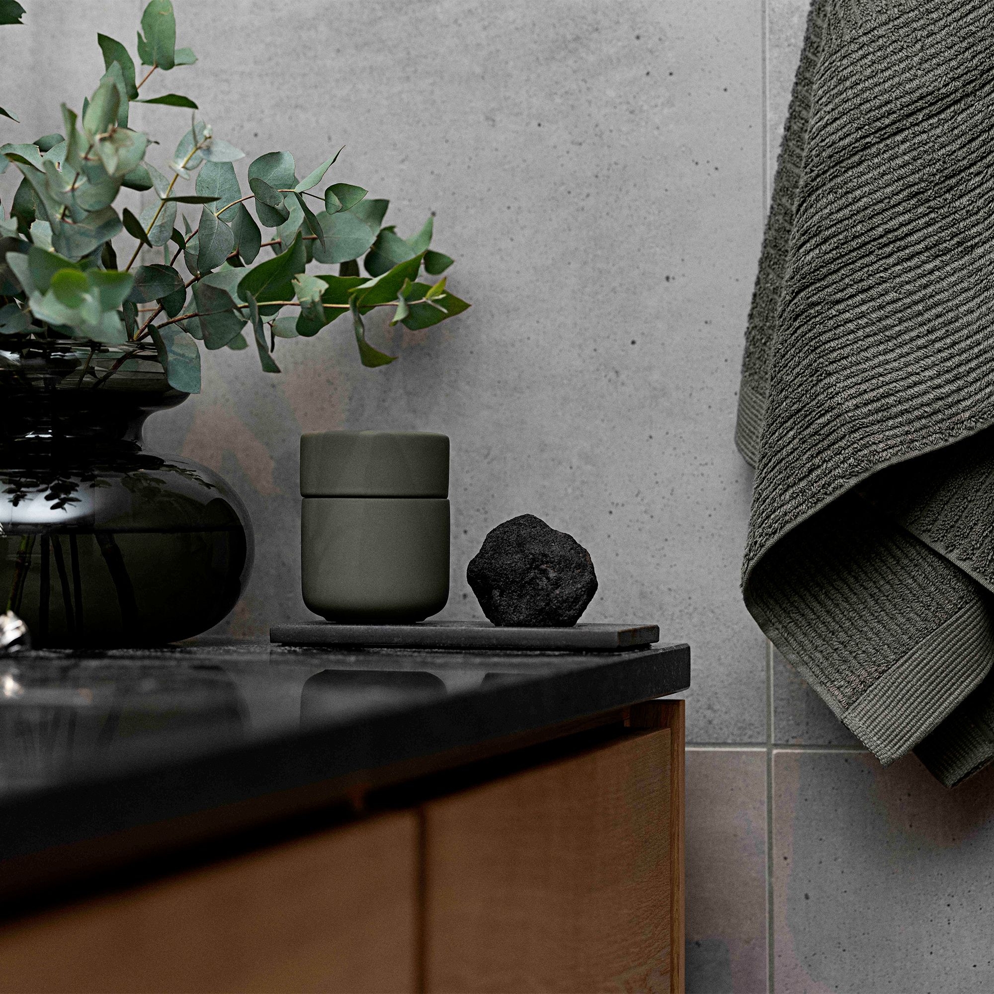 Zone - Ume Gefäß mit Deckel - Olive green