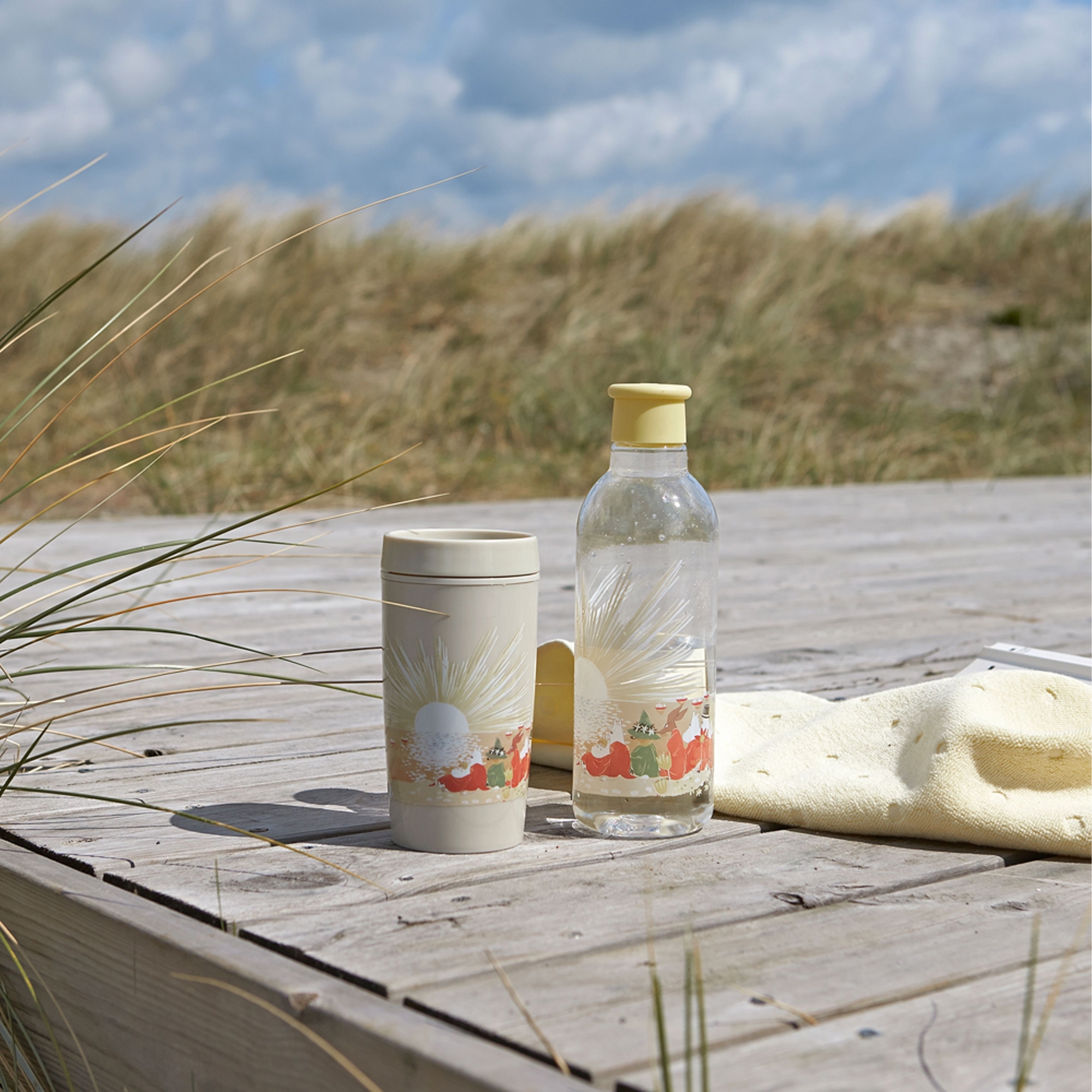Insulated mug and water bottle with summer design on beach