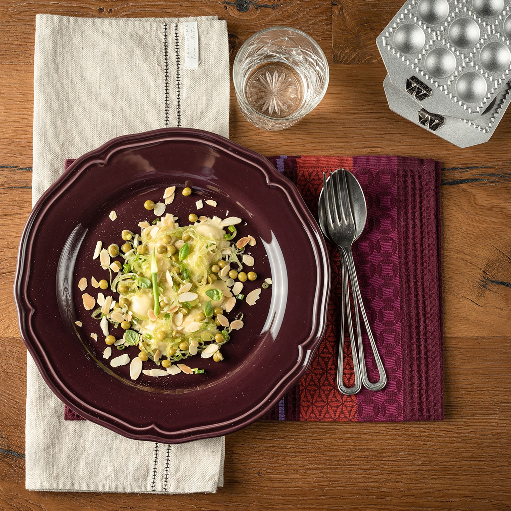 Marcato - Ravioli Tablett - 12 große runde Ravioli