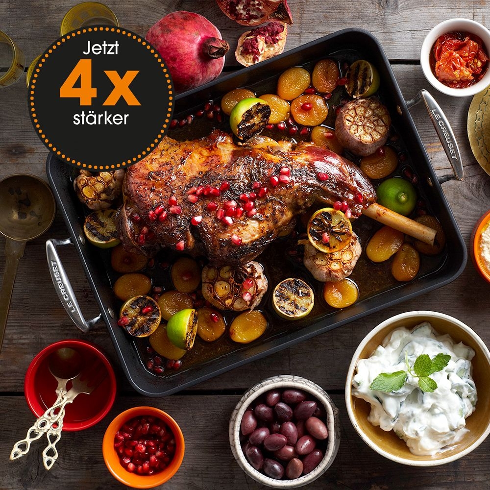 Le Creuset - Toughened Non-Stick Rectangular Roaster - ideal for omelettes, fried eggs or other egg dishes thanks to its compact size Le Creuset - Toughened Non-Stick Rectangular Roaster - ideal for omelettes, fried eggs or other egg dishes thanks to its compact size