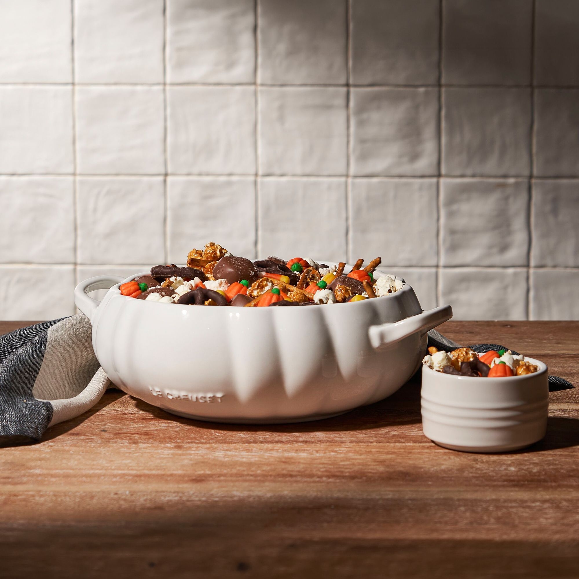 Le Creuset – Pumpkin Serving Bowl, 3 L – White