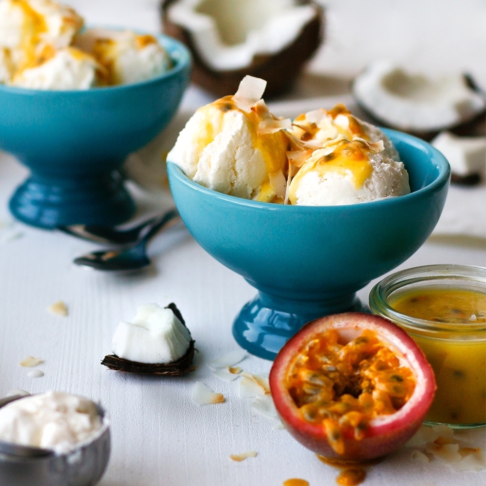 Le Creuset - Dessert cup with foot