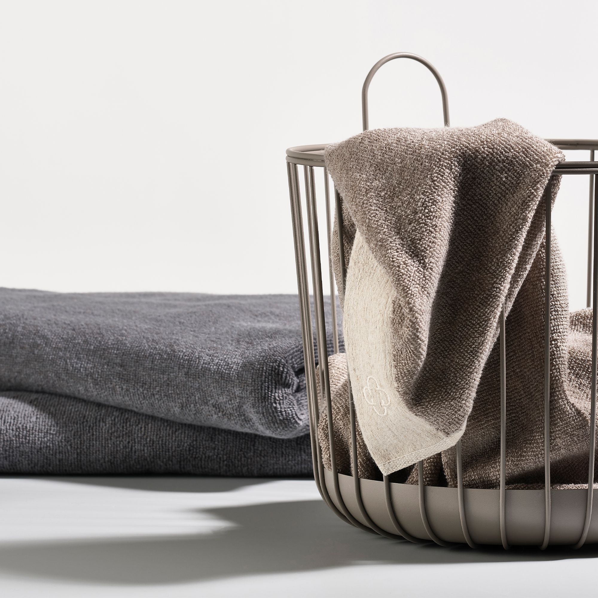 Zone - Inu Basket - 40,6 x 41,1 cm - Taupe