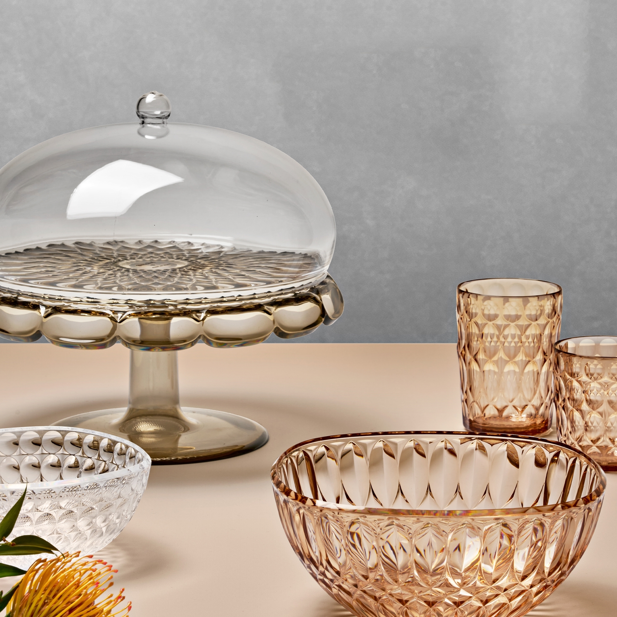 Guzzini - Kuchenplatte mit Fuss und Haube "Vanity"