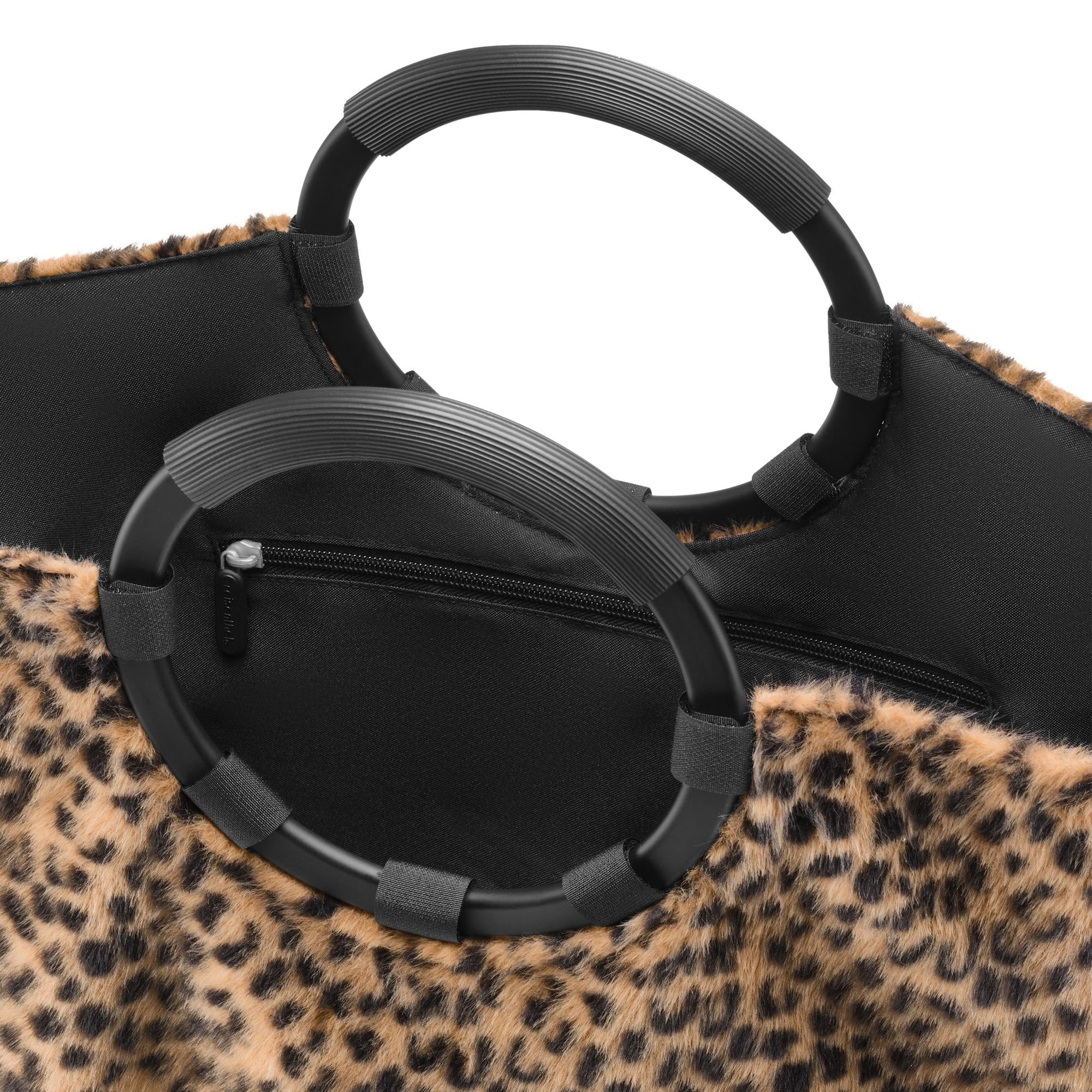 reisenthel - loopbag hobo - leo fake fur