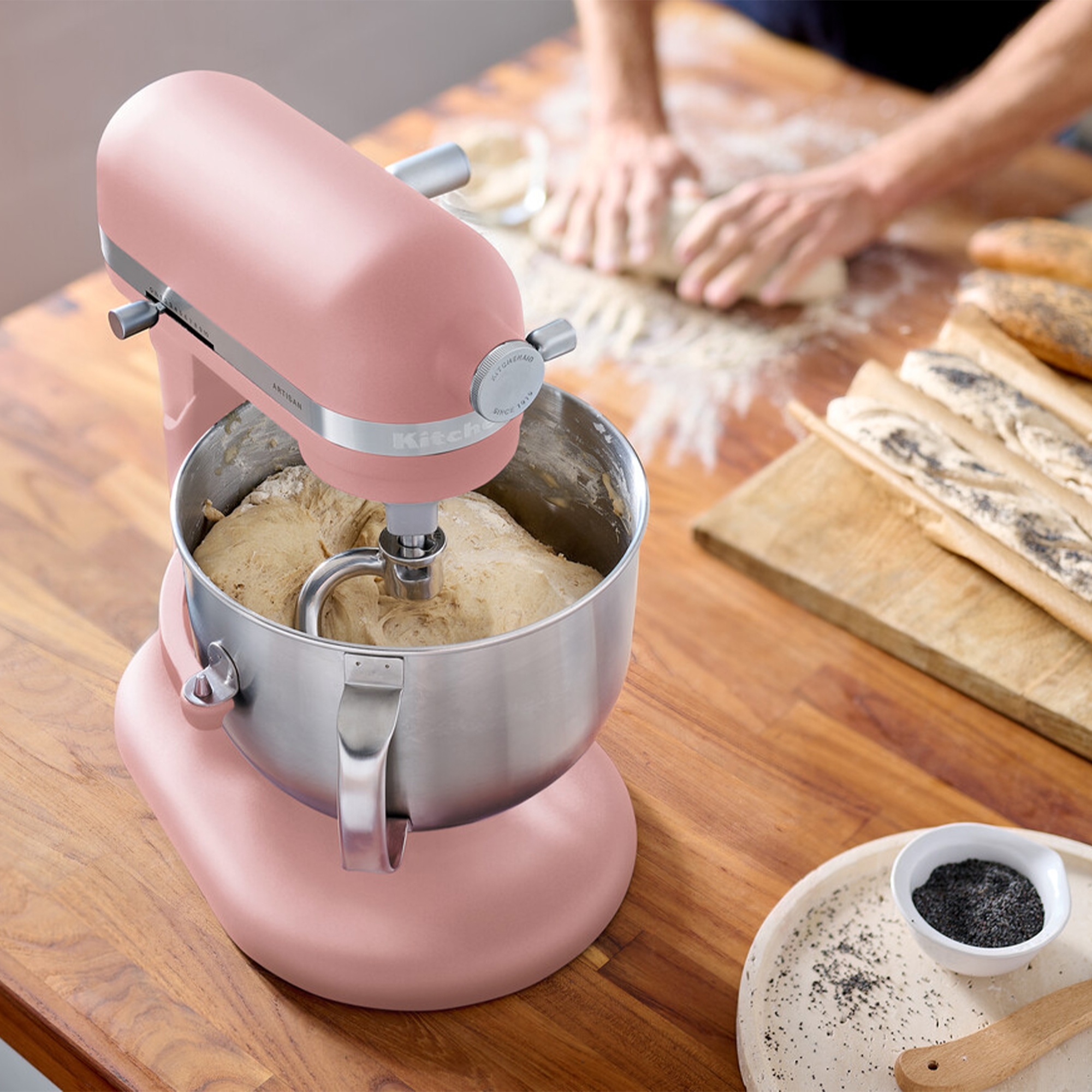 KitchenAid - Set Küchenmaschine 6,6 L +15 tlg. Küchenhelfer-Set + Rezeptbuch „Patisserie leichtgemacht“ - Dried Rose