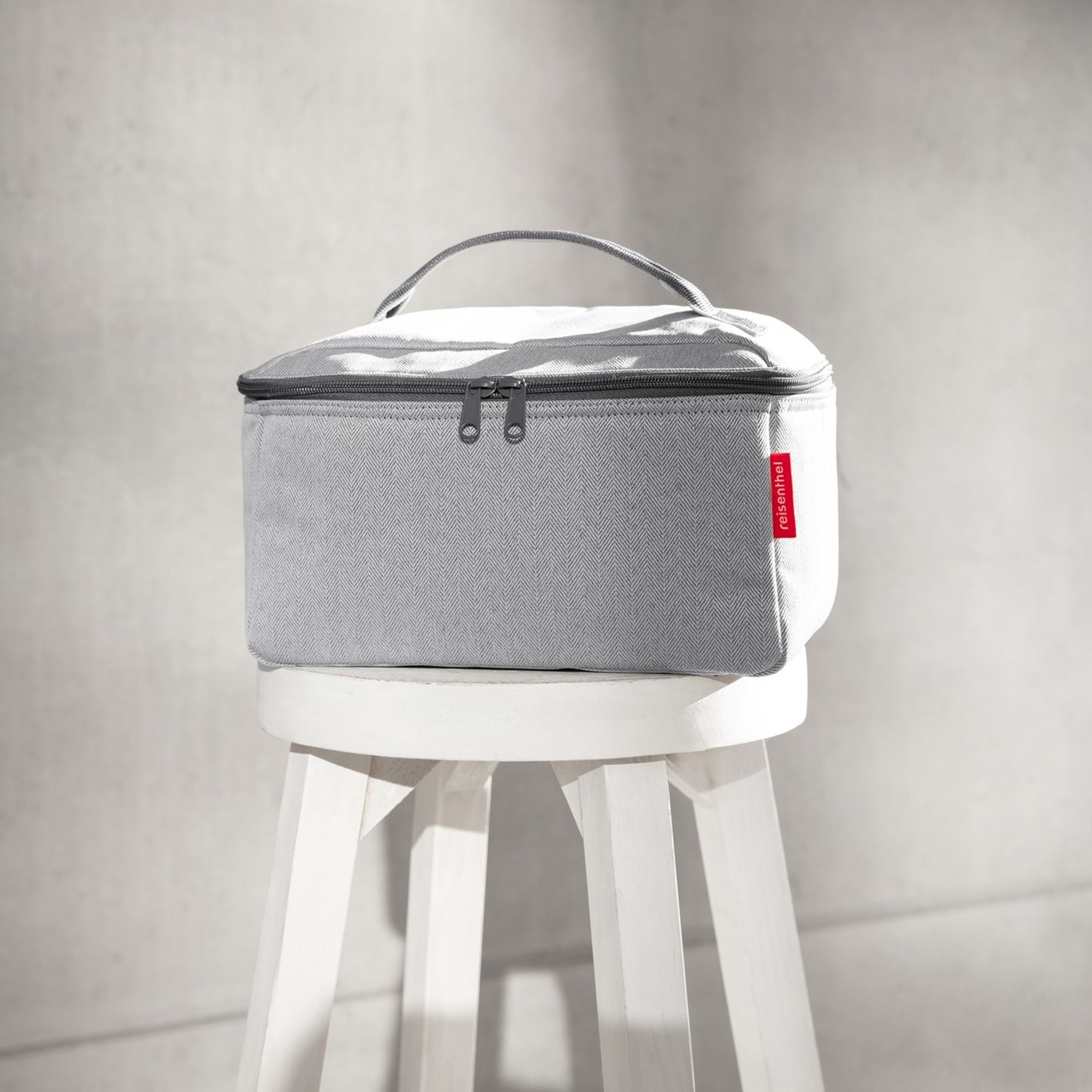 reisenthel - beautycase - herringbone grey reisenthel - beautycase - herringbone grey