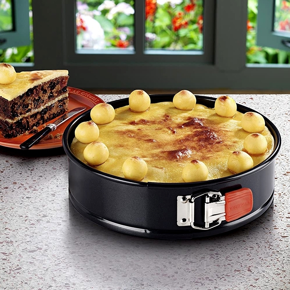 Le Creuset - Springform In 4 Größen Le Creuset - Springform In 4 Größen